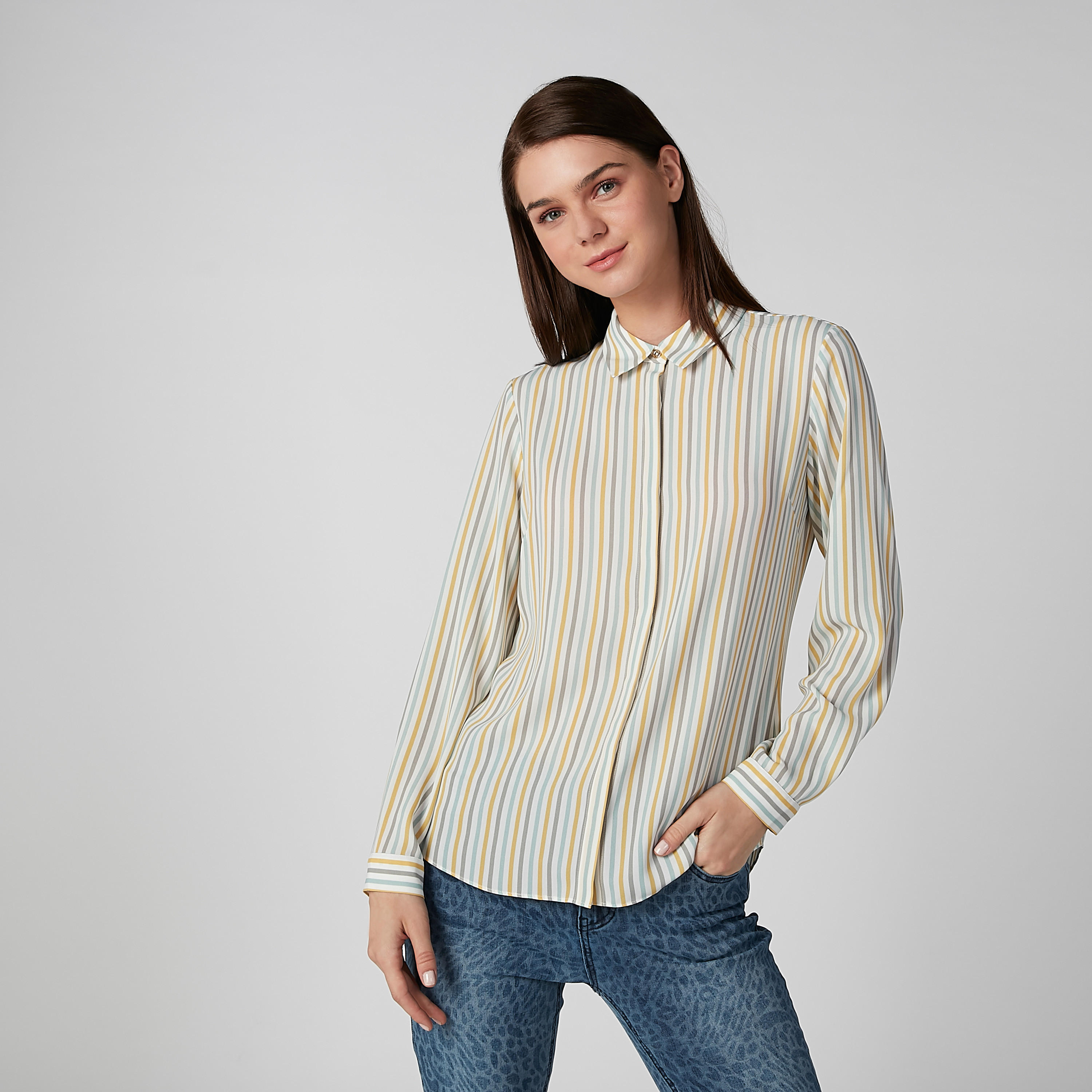 قميص مخطط بأكمام طويلة ووصلة أزرار كاملة.-women-clothing-shirtsandblouses-shirts-image-5
