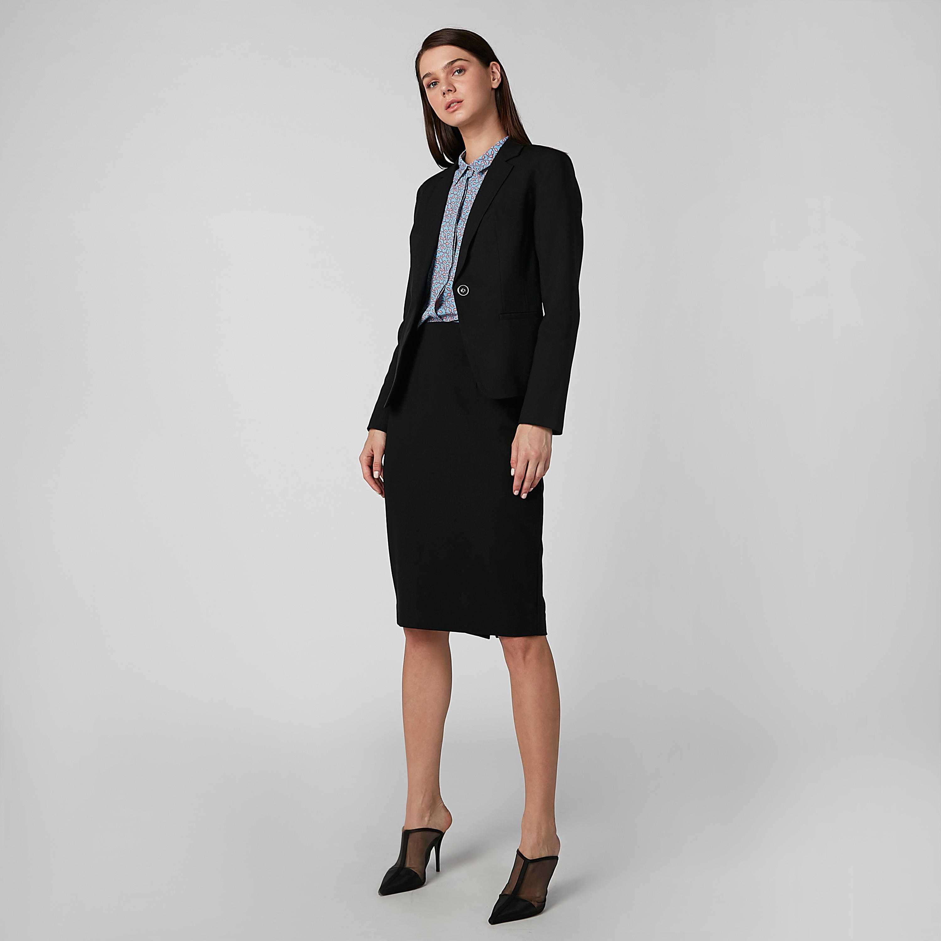 جاكيت سادة بجيوب-women-clothing-coatsandjackets-blazers-image-1