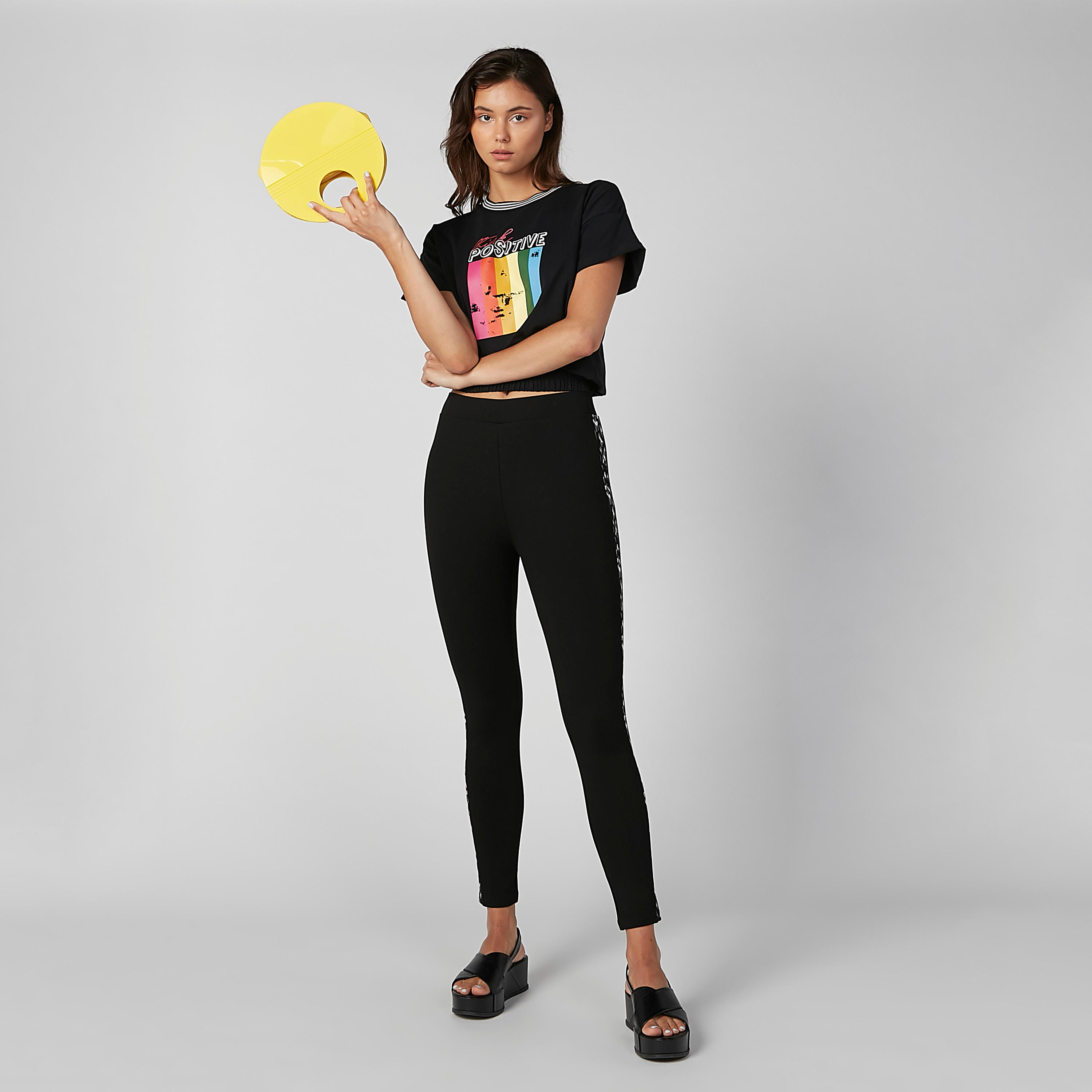 بنطال ليقنز بقصّة سكيني وخصر مطّاطي متوسط الارتفاع وطبعات-women-clothing-bottoms-leggings-image-5