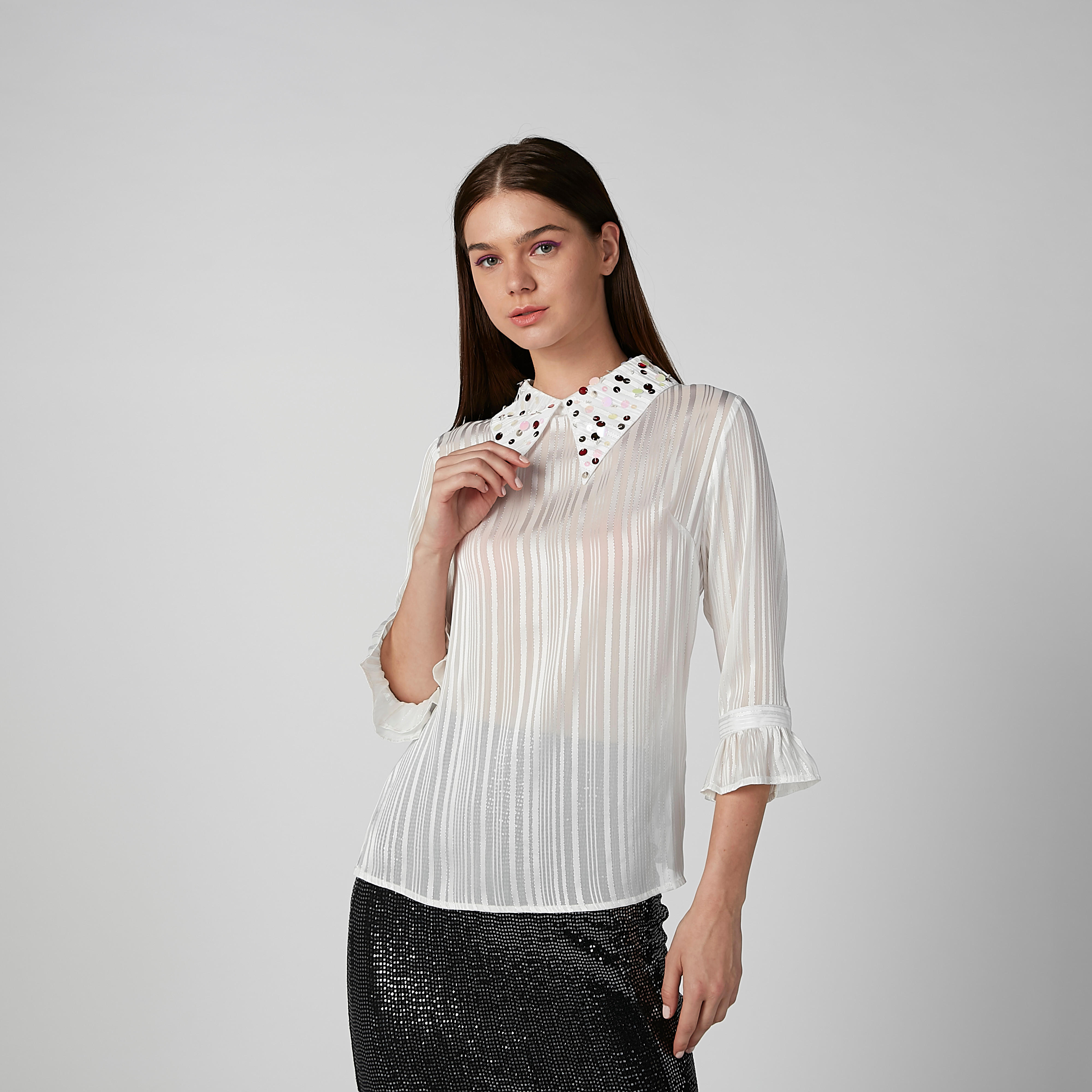 بلوزة بارزة الملمس بياقة مزيّنة وأكمام 3/4 واسعة-women-clothing-shirtsandblouses-blouses-image-4