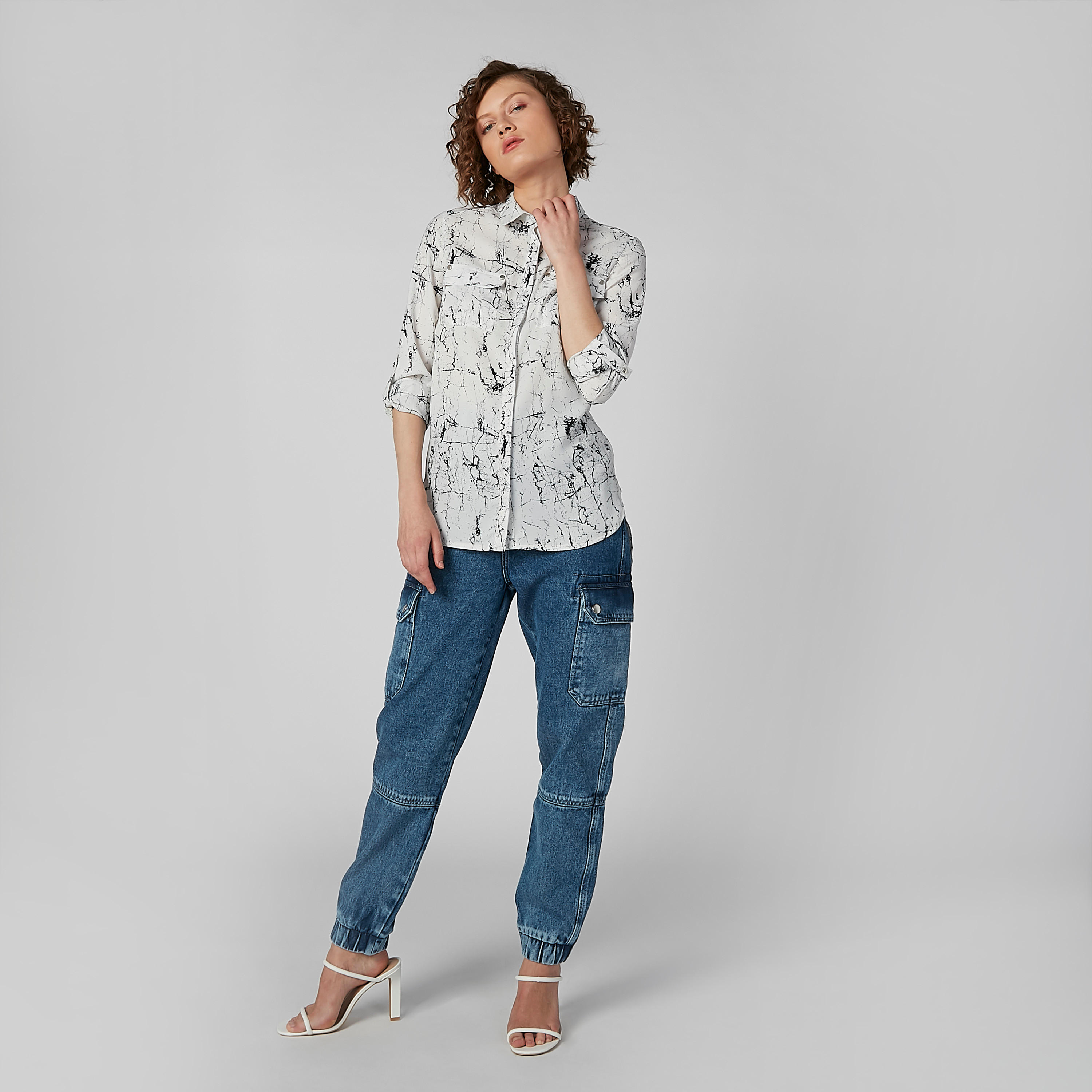 قميص بأكمام طويلة وجيوب بطيّة وطبعات-women-clothing-shirtsandblouses-shirts-image-4