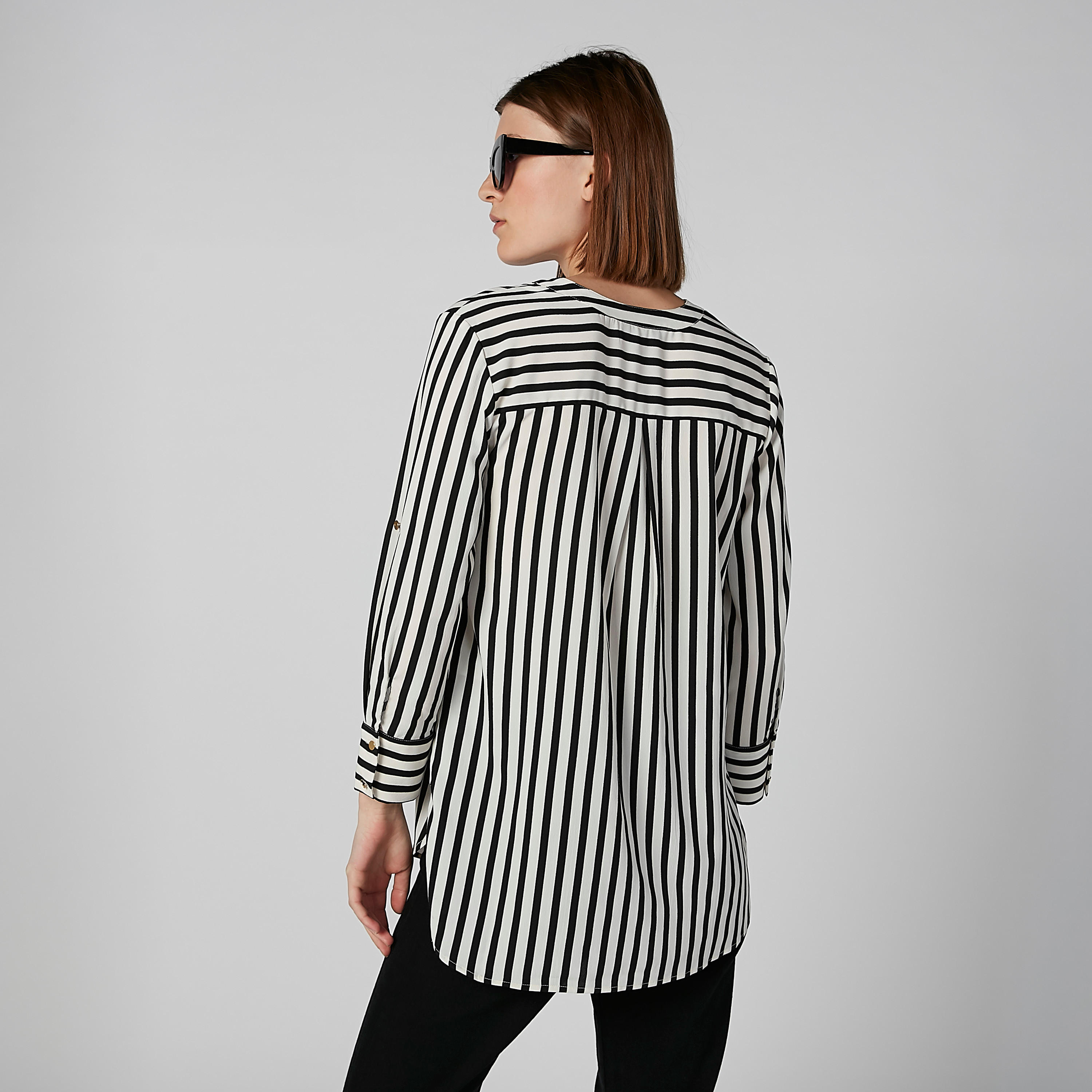 بلوزة مقلّمة بياقة ماندارين وأكمام طويلة-women-clothing-shirtsandblouses-blouses-image-4