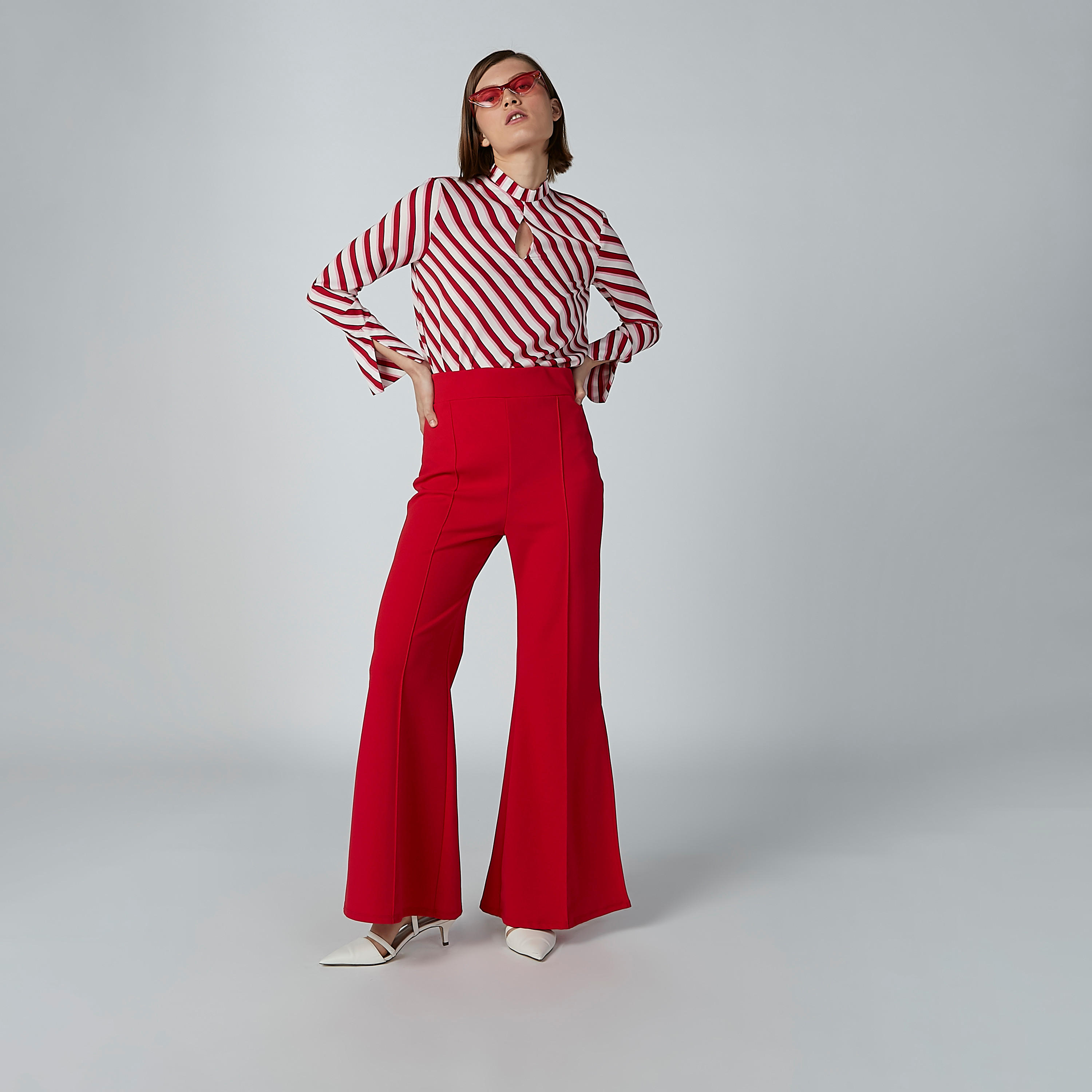بلوزة مقلّمة بياقة عالية وأكمام طويلة-women-clothing-shirtsandblouses-blouses-image-3