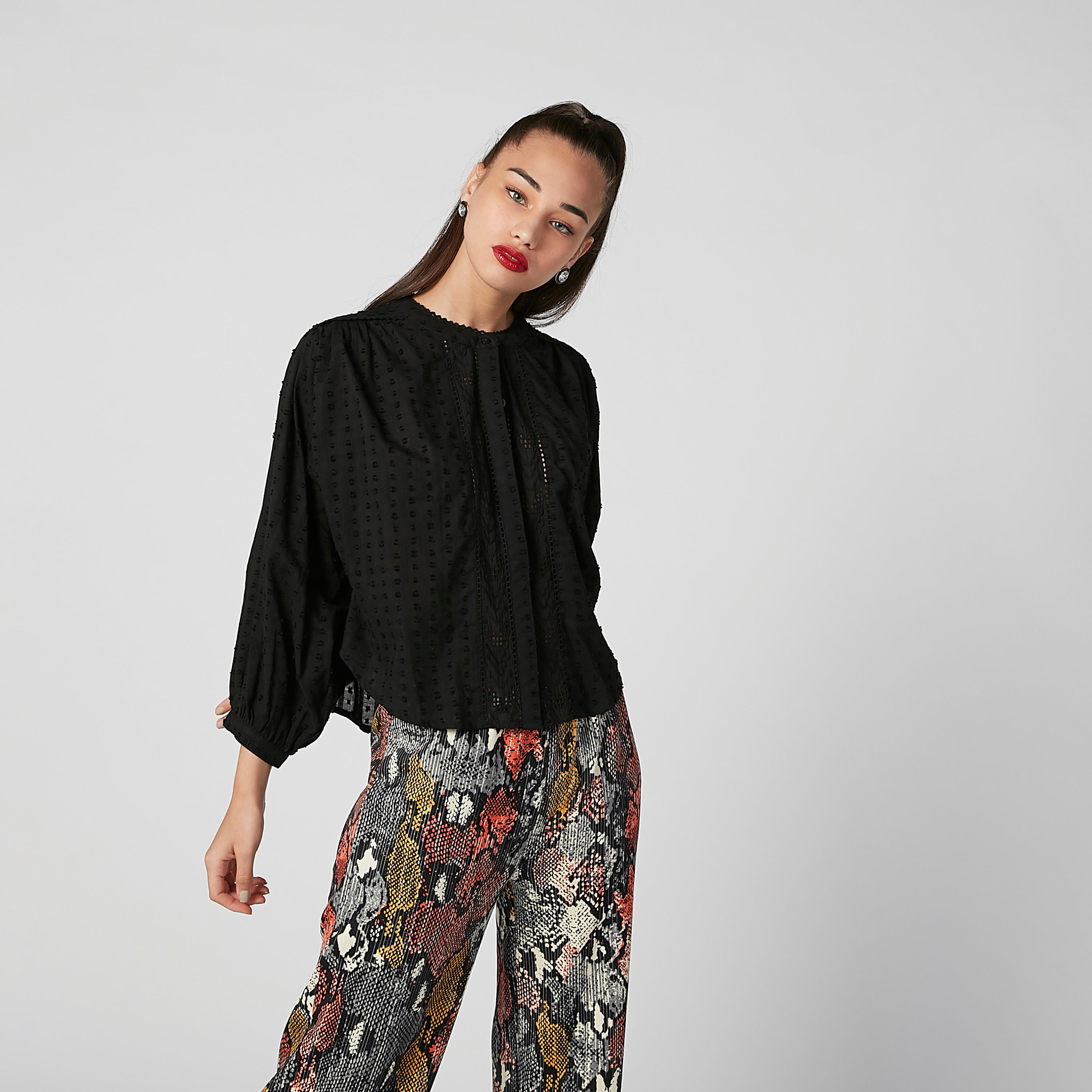 بلوزة قصيرة بارزة الملمس بياقة ماندارين وأكمام 3/4-women-clothing-shirtsandblouses-blouses-image-5