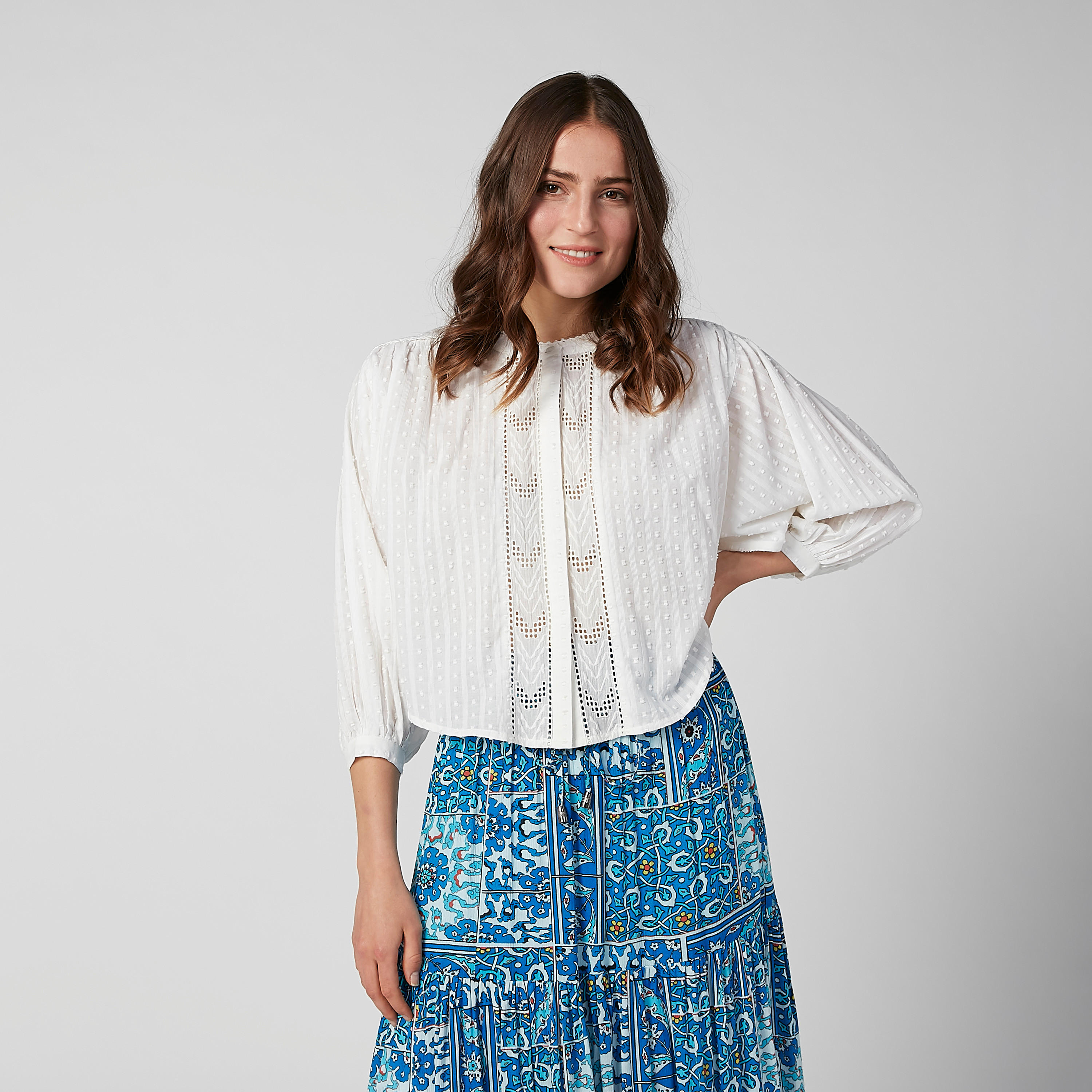 بلوزة قصيرة بارزة الملمس بياقة ماندارين وأكمام 3/4-women-clothing-shirtsandblouses-blouses-image-10