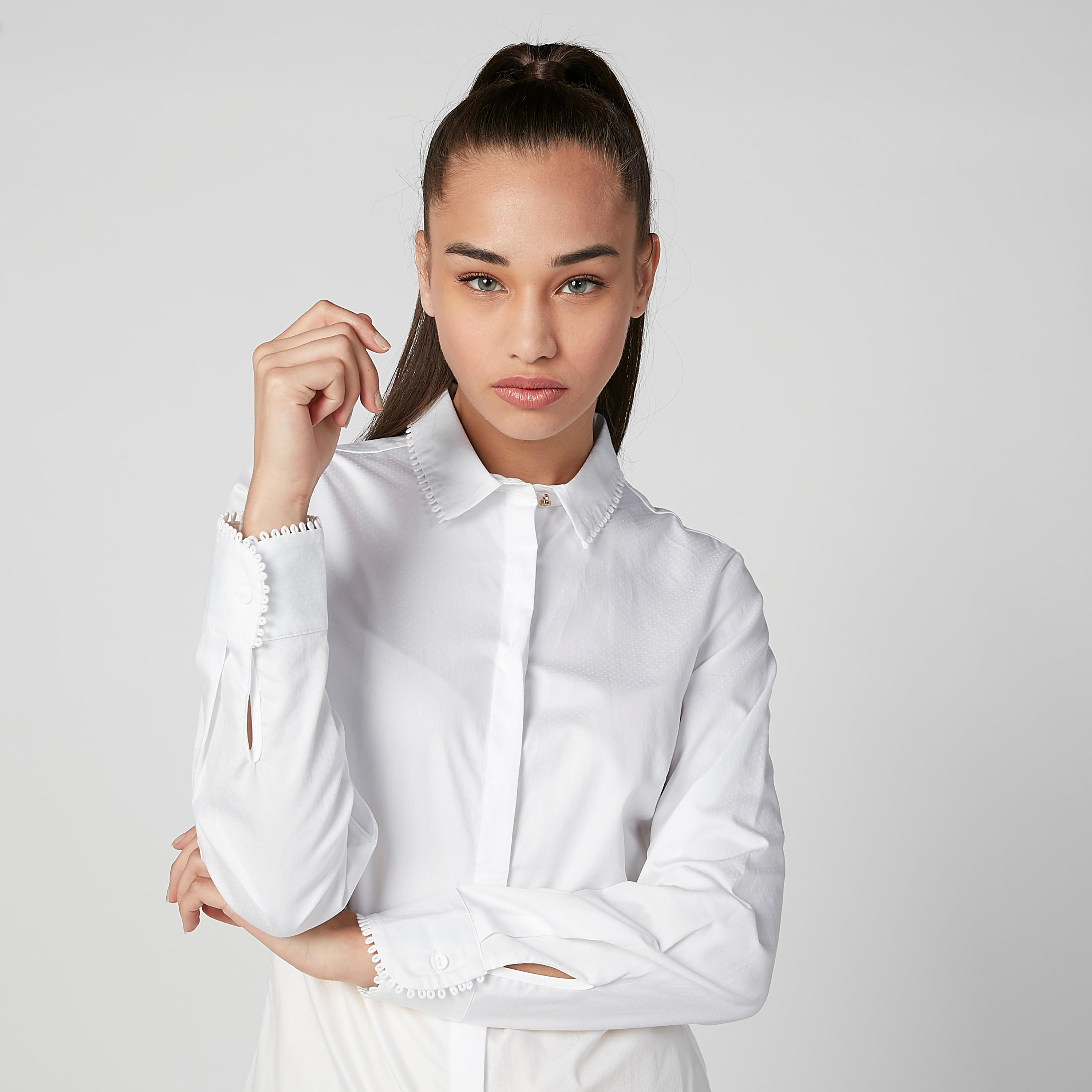 قميص مستدام سادة بأكمام طويلة وأزرار غير مرئية -women-clothing-shirtsandblouses-shirts-image-1
