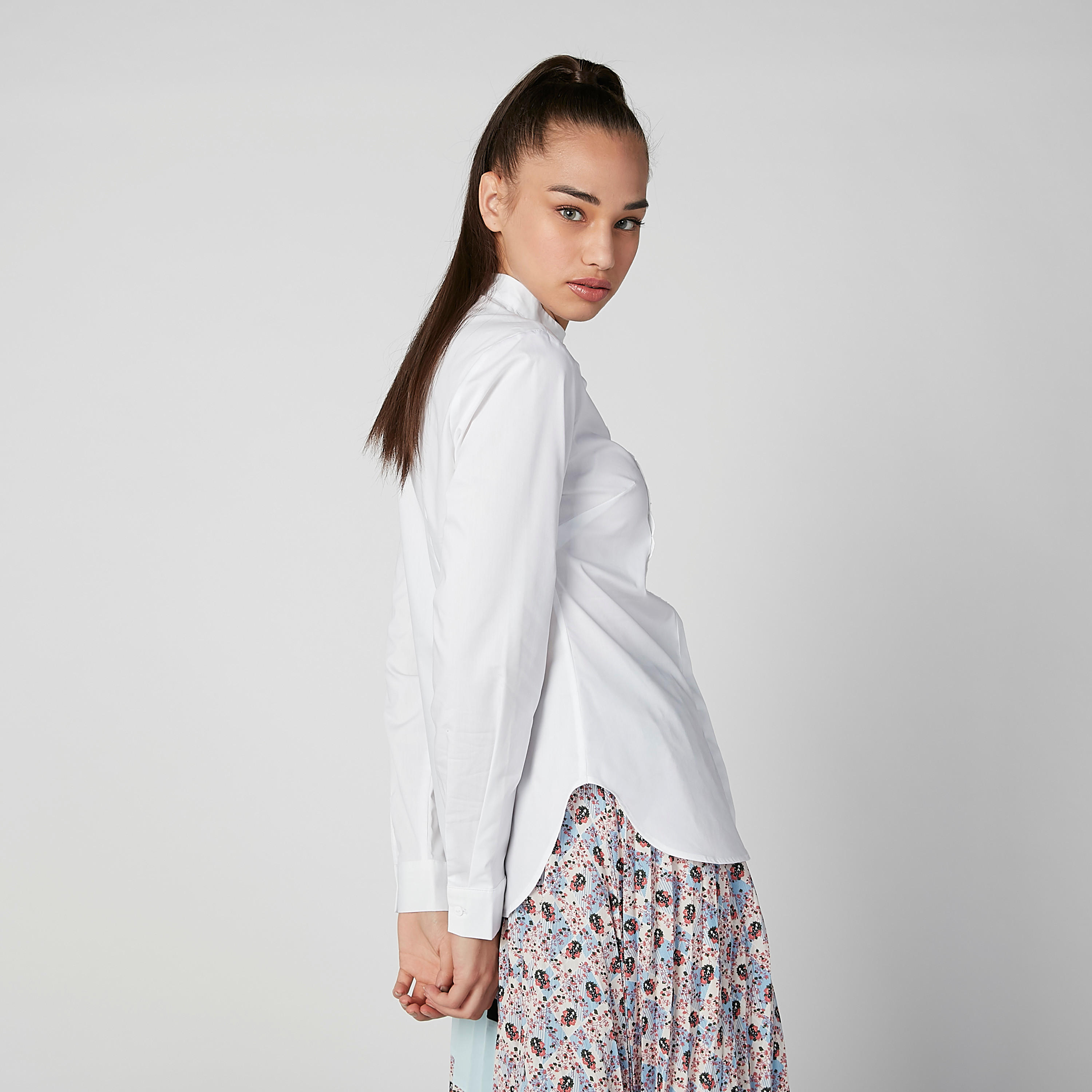 قميص مستدام سادة بياقة ماندارين وتفاصيل شيفلي -women-clothing-shirtsandblouses-shirts-image-3