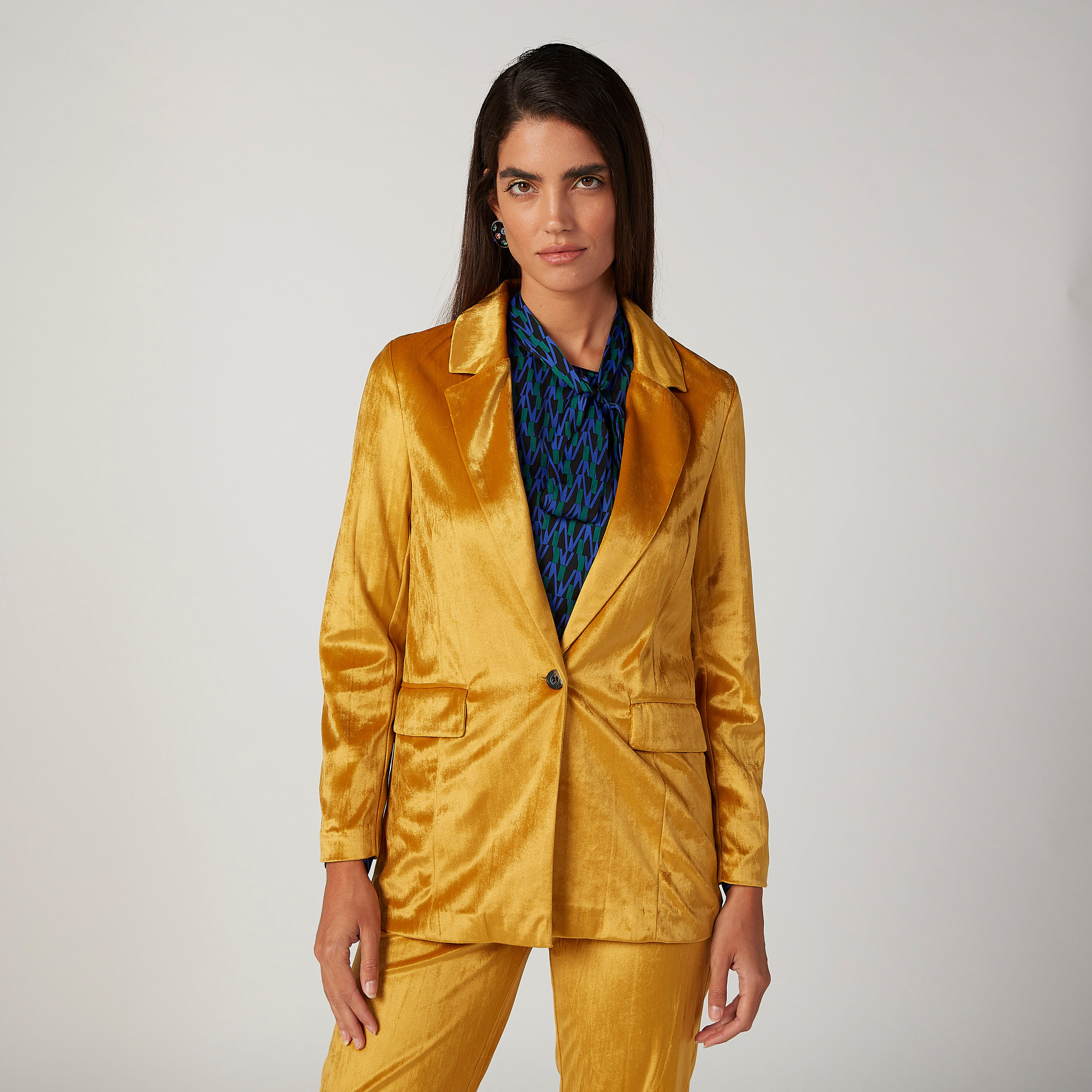 Textured Blazer with Notched Lapel and Pocket Detail-women-clothing-coatsandjackets-blazers-image-1