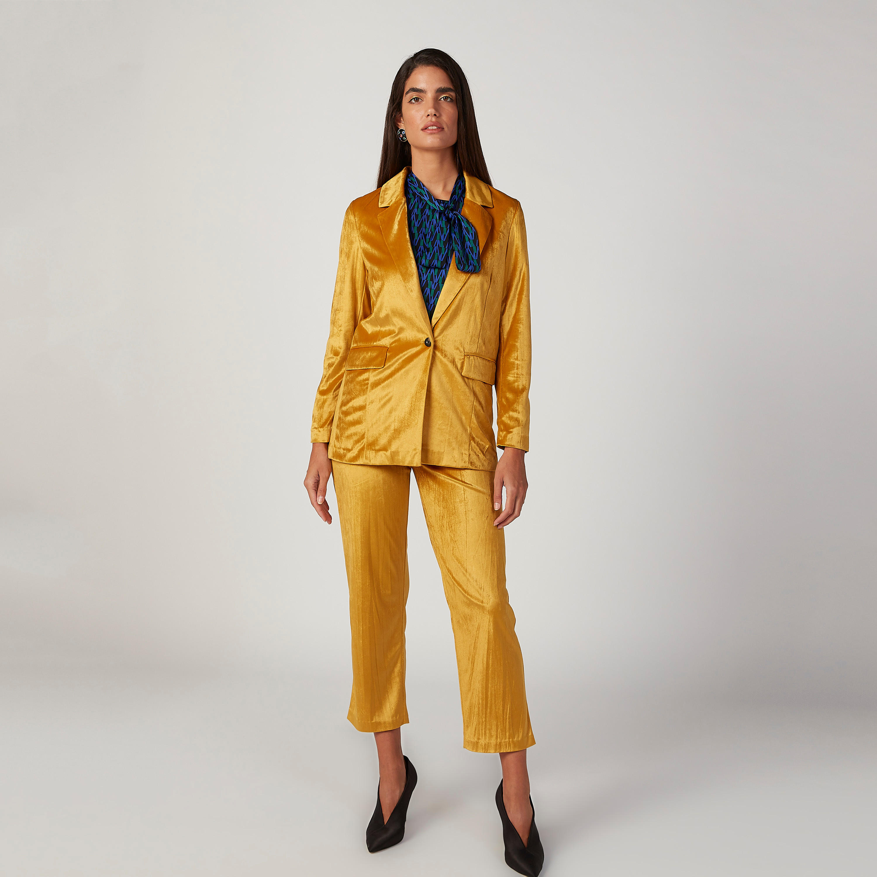 بنطلون جينز مستدام بارز الملمس بخصر متوسط الارتفاع وجيوب -women-clothing-bottoms-trousers-image-2
