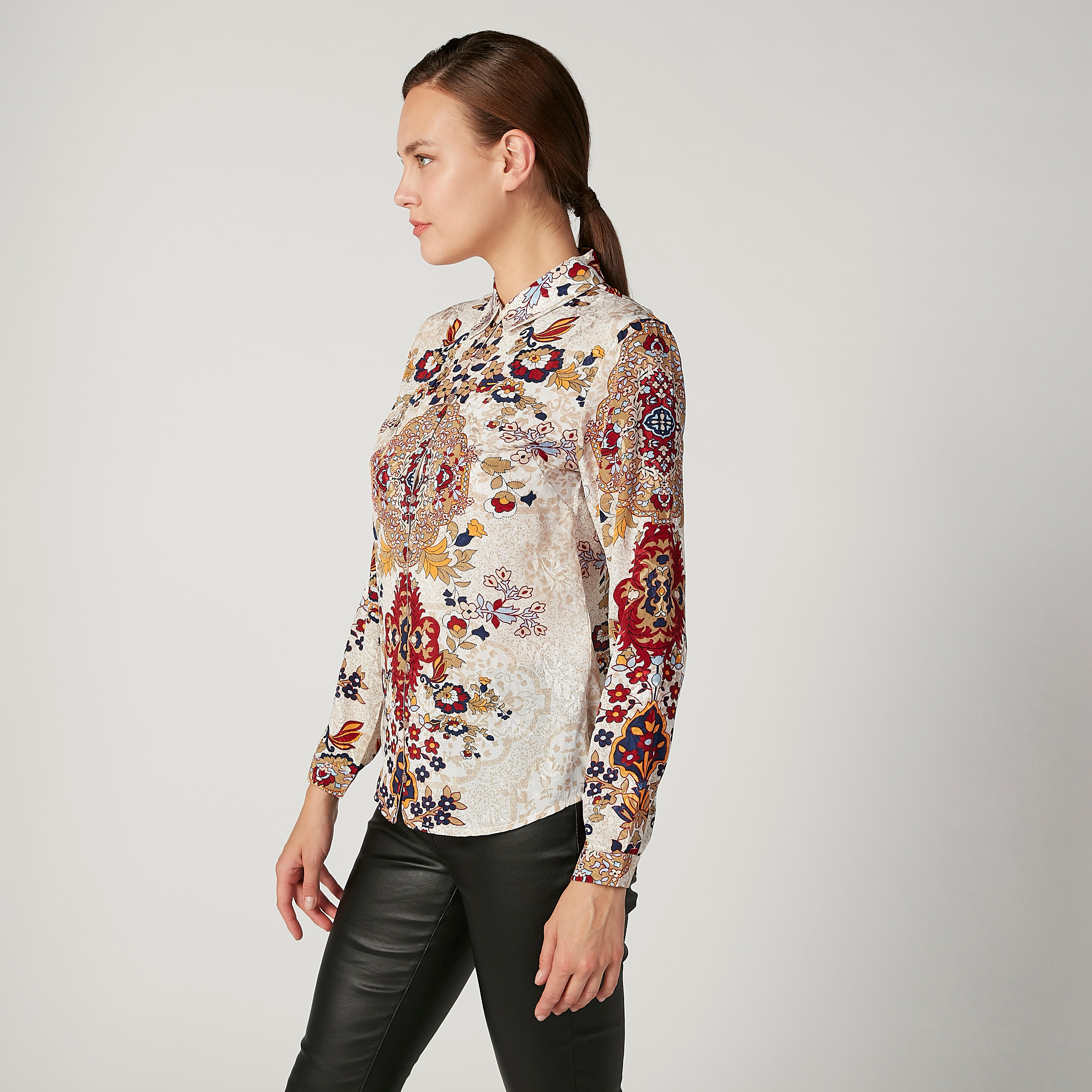 تيشيرت بياقة عاديّة وأكمام طويلة وطبعات-women-clothing-shirtsandblouses-shirts-image-1