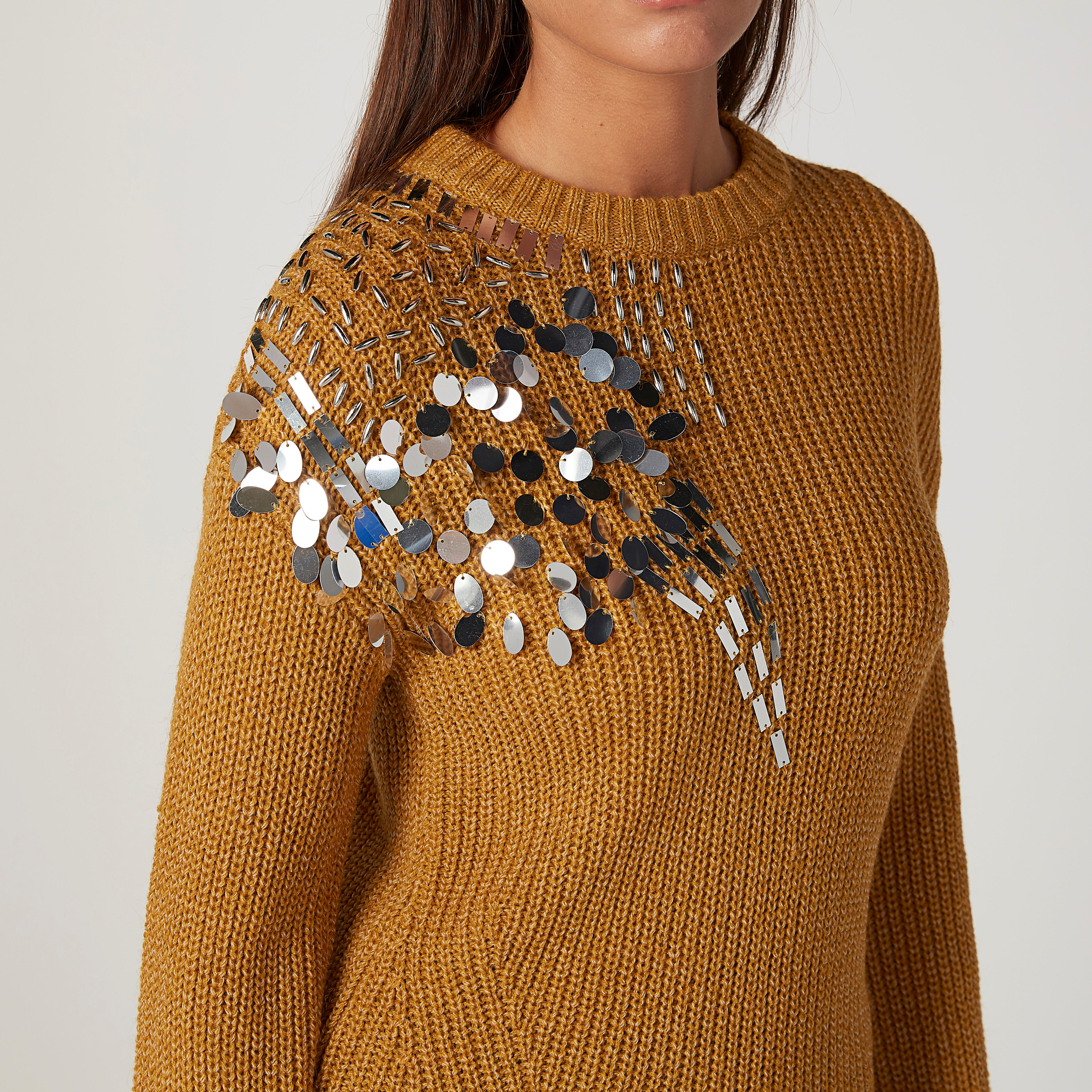 كنزة بتفاصيل مزيّمة وأكمام طويلة-women-clothing-cardigansandjumpers-jumpers-image-3