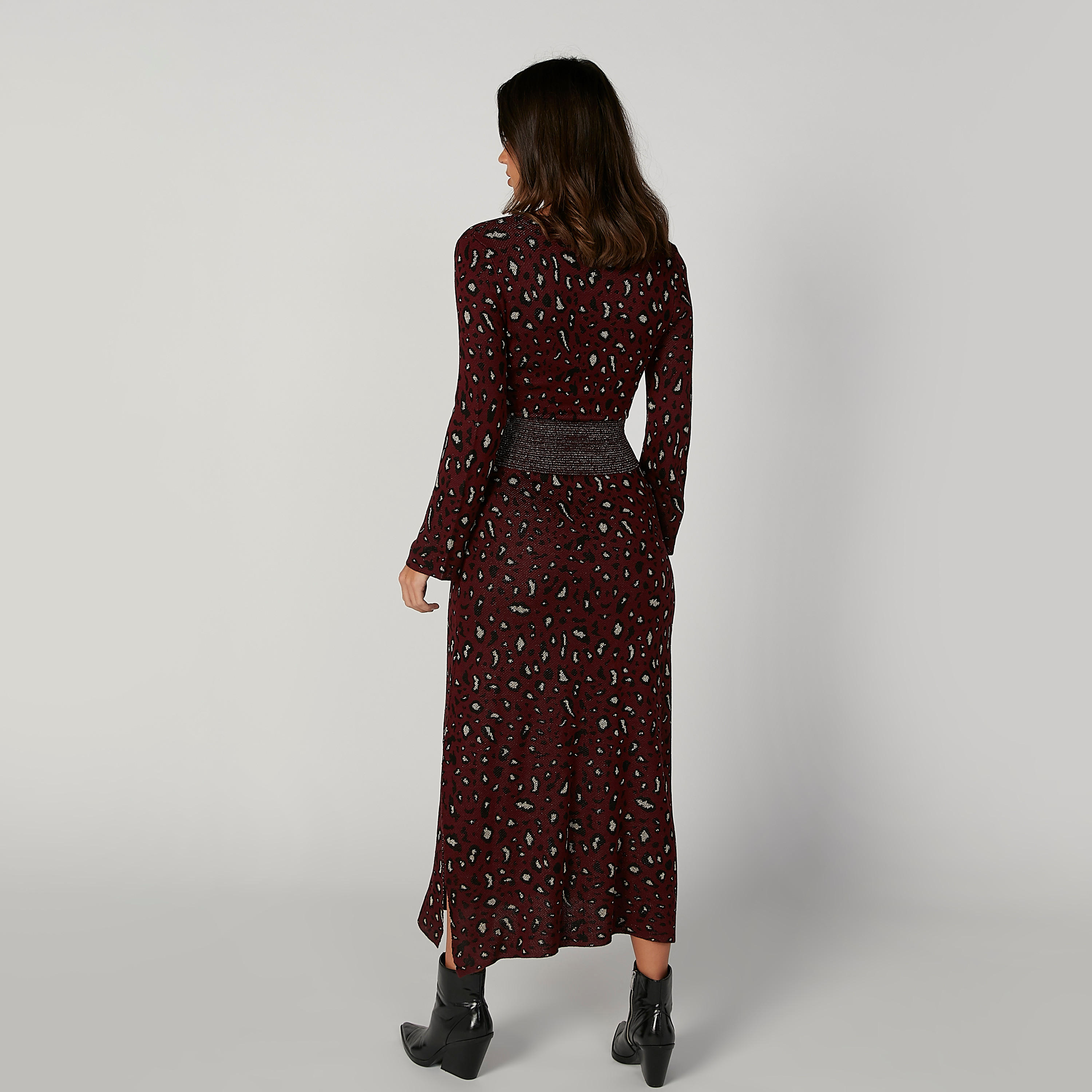 فستان مستدام طويل بارز الملمس بأكمام طويلة وفتحة جانبية -women-clothing-dresses-image-2