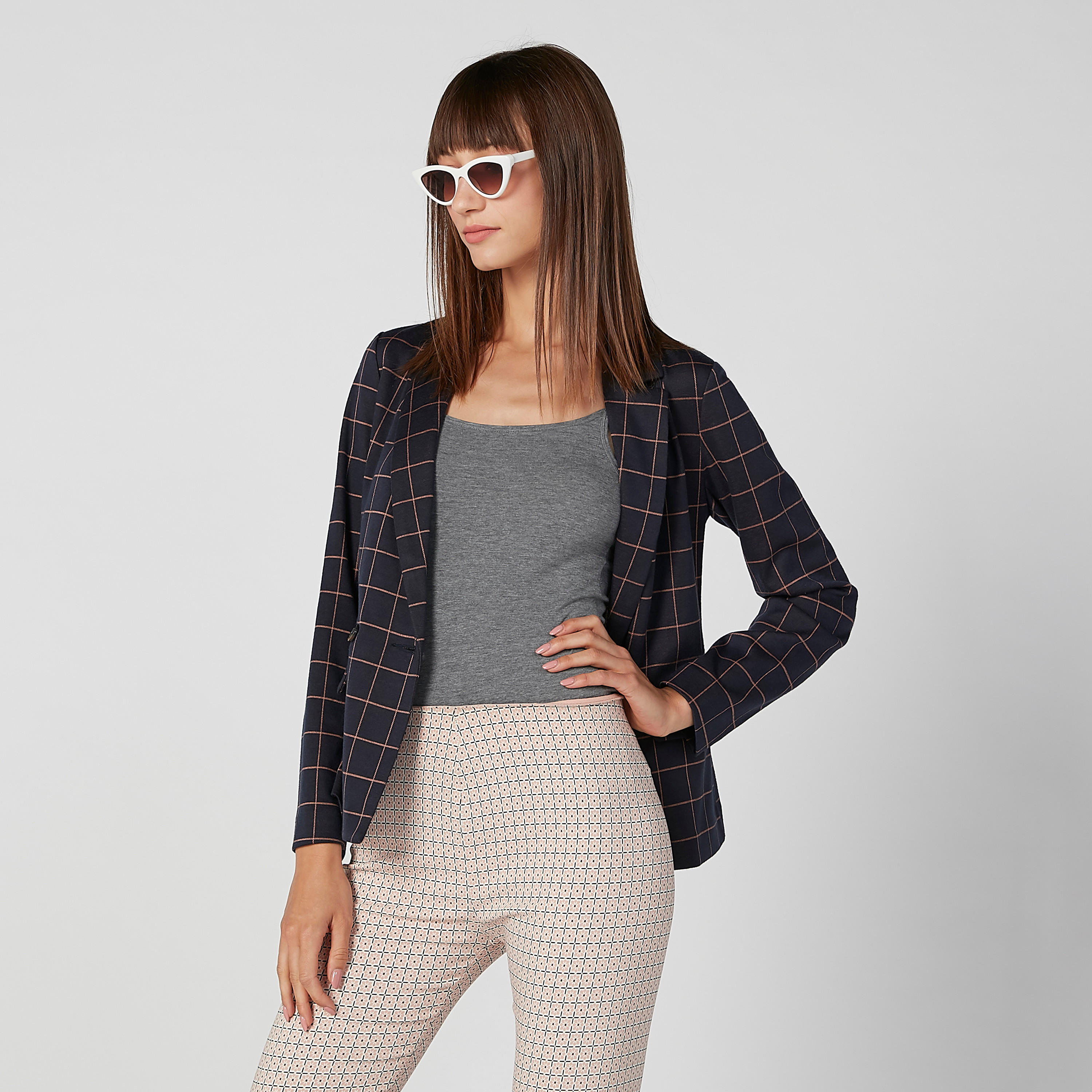 بليزر كاروهات بياقة طويلة وأكمام طويلة-women-clothing-coatsandjackets-blazers-image-1