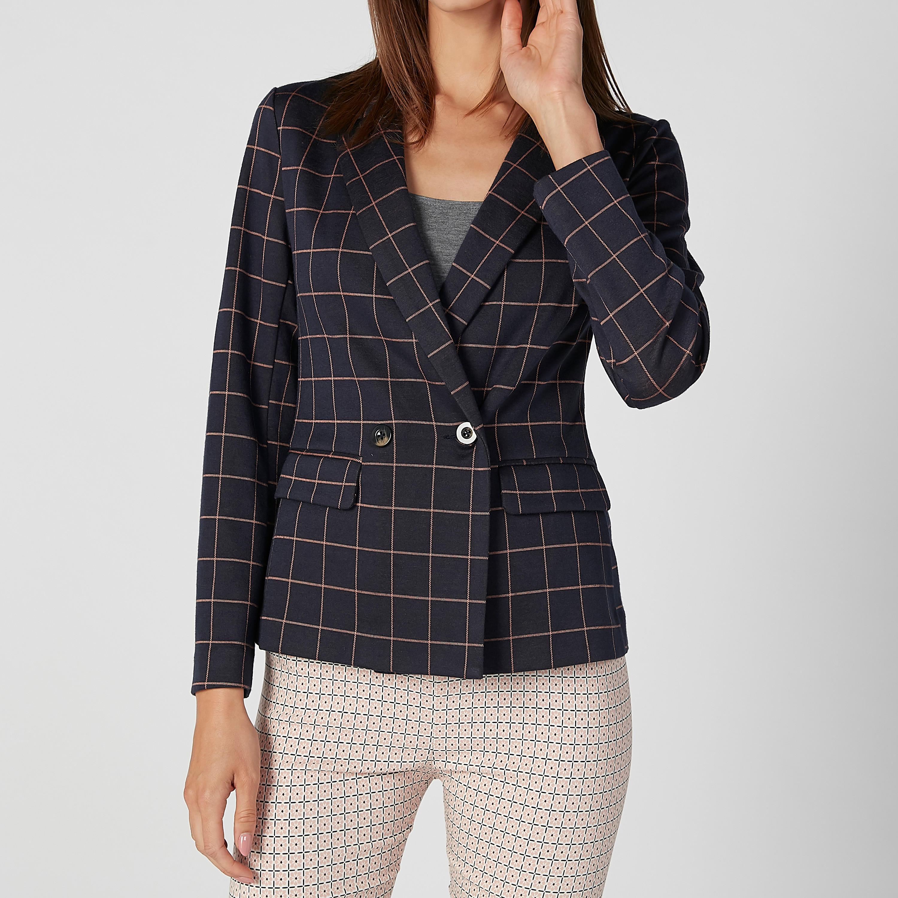 بليزر كاروهات بياقة طويلة وأكمام طويلة-women-clothing-coatsandjackets-blazers-image-4
