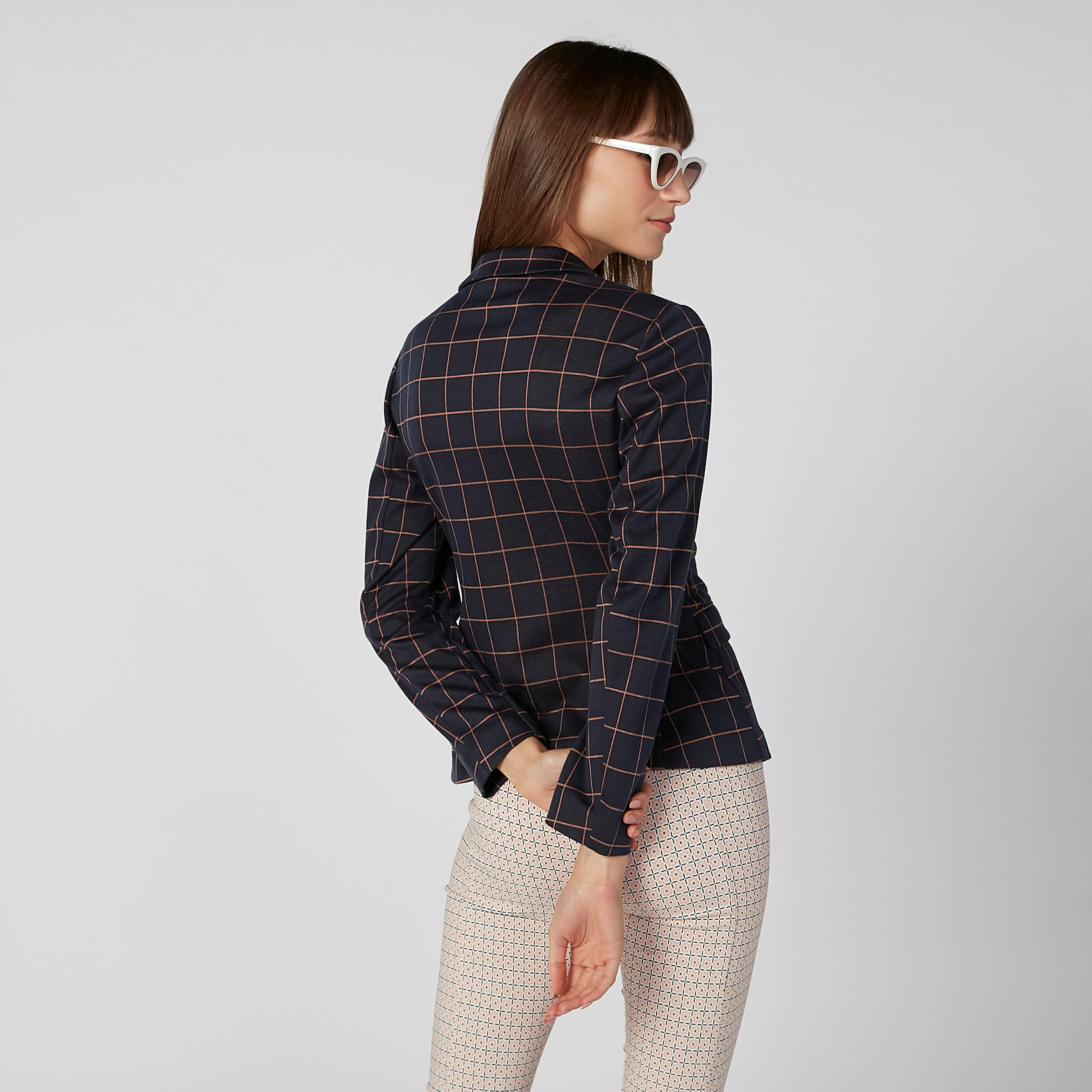 بليزر كاروهات بياقة طويلة وأكمام طويلة-women-clothing-coatsandjackets-blazers-image-5
