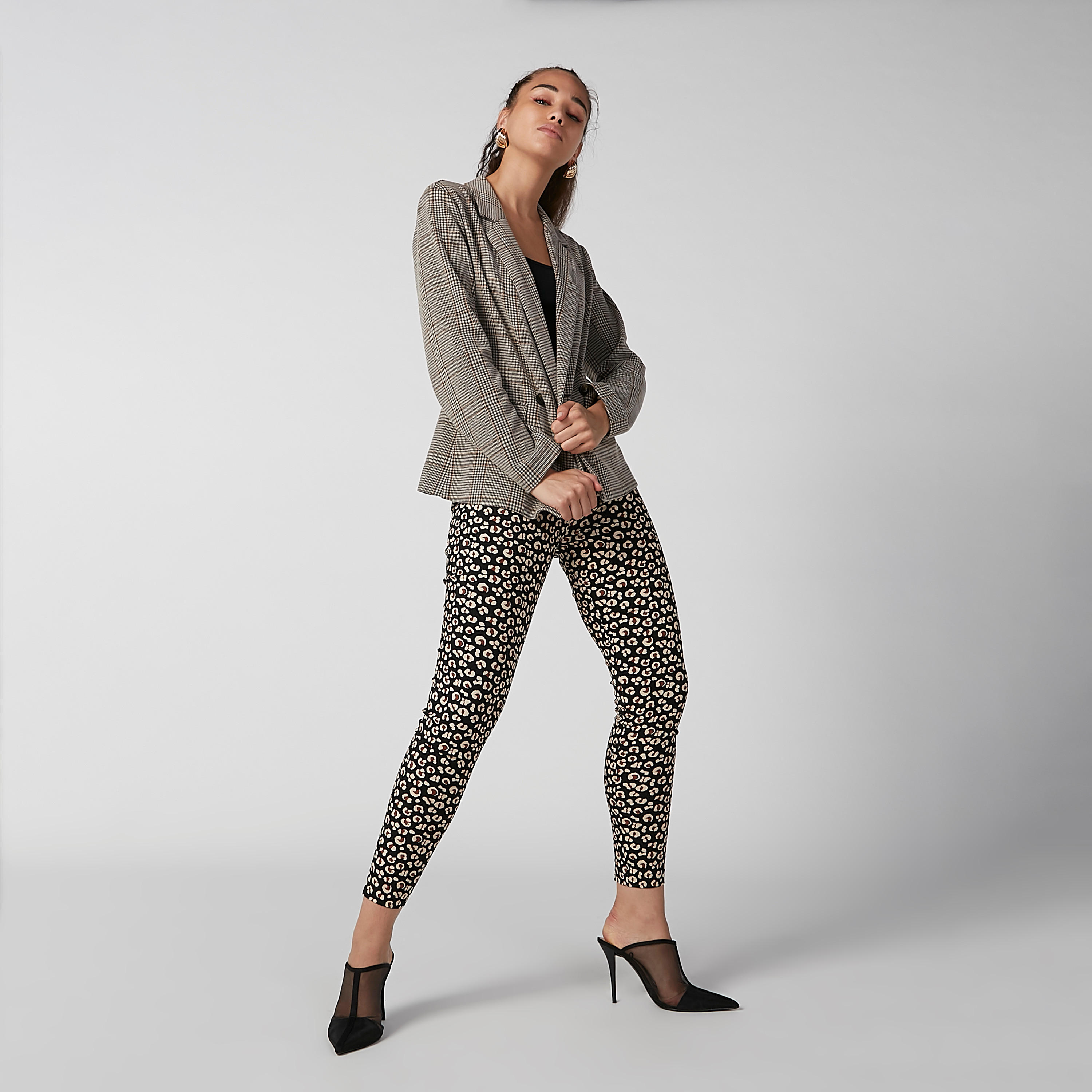 Chequered Blazer with Notched Lapel and Long Sleeves-women-clothing-coatsandjackets-blazers-image-2