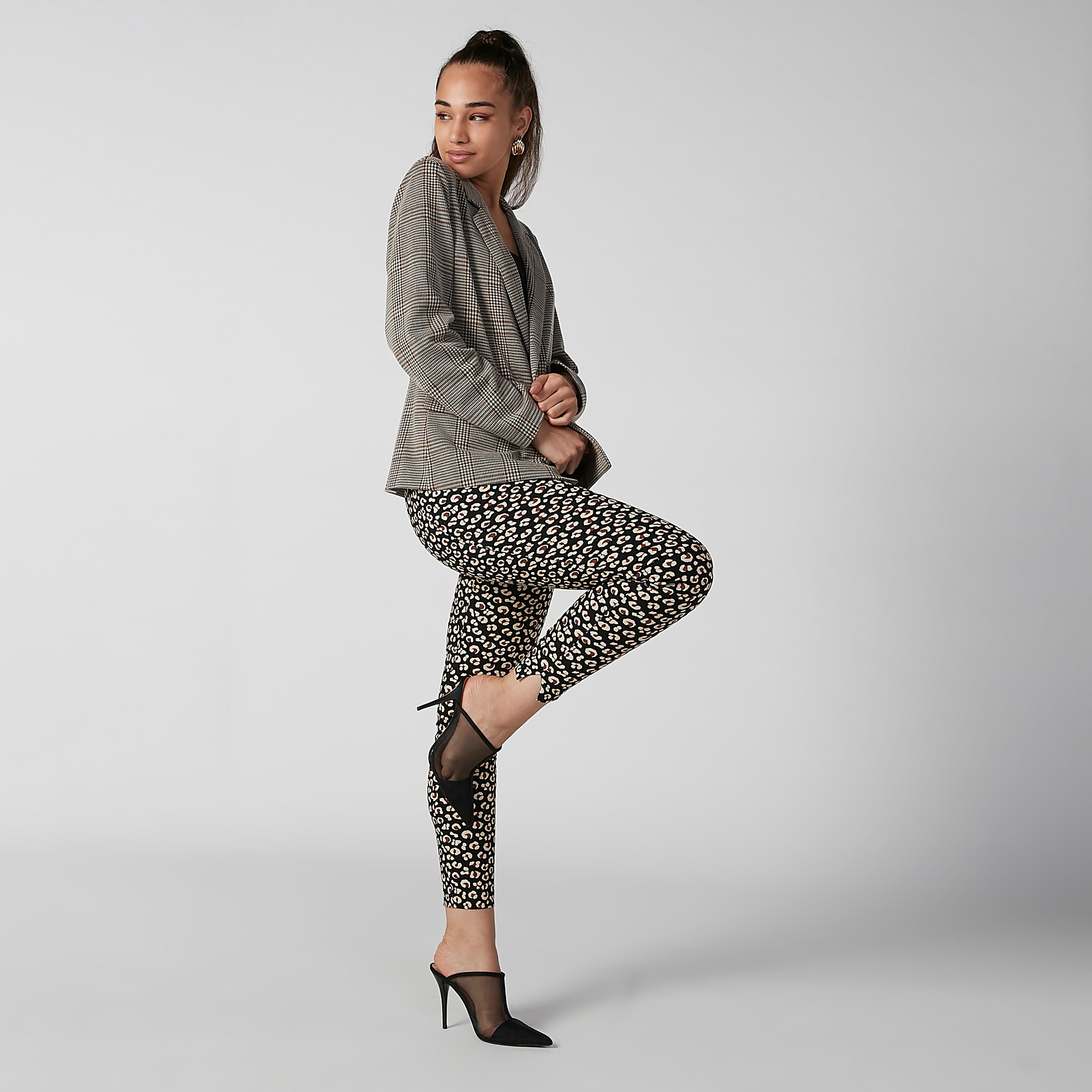 بليزر كاروهات بياقة طويلة وأكمام طويلة-women-clothing-coatsandjackets-blazers-image-6