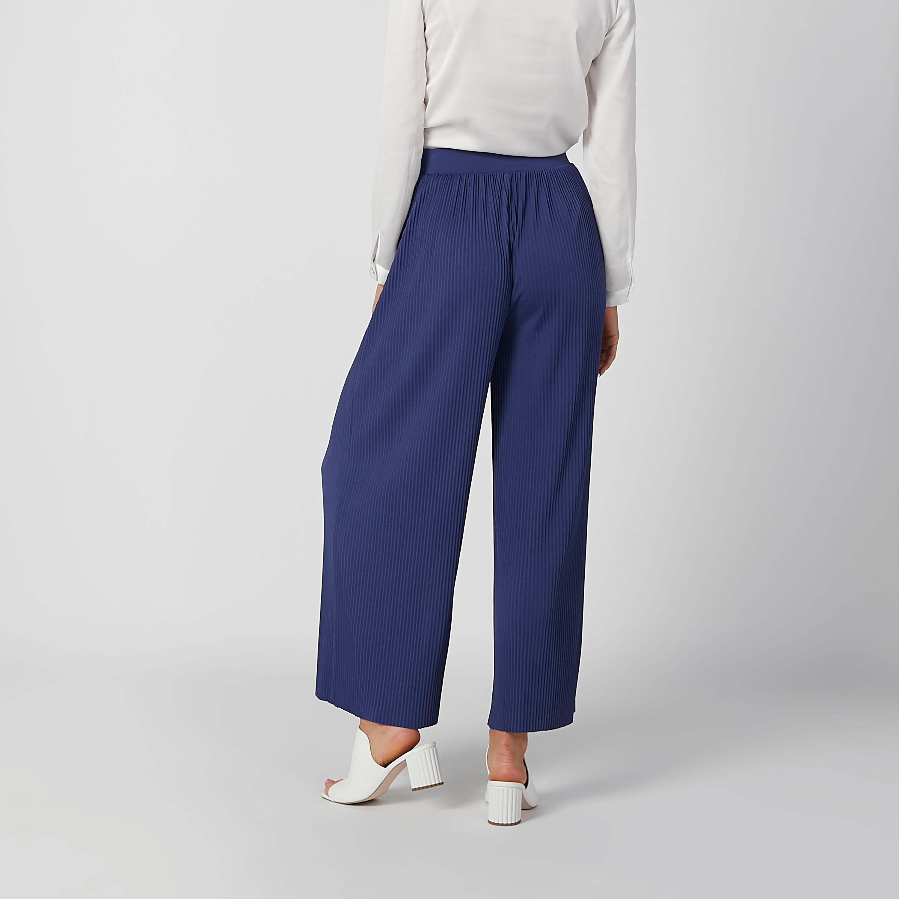 بنطلون بالازو بارز الملمس بقصّة واسعة وخصر مطّاطي متوسط الارتفاع-women-clothing-bottoms-trousers-image-5