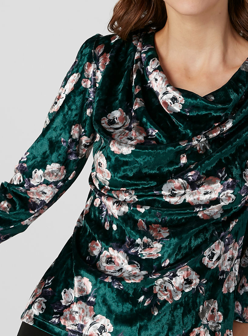 بلوزة مستدامة بياقة منسدلة وأكمام 3/4 وطبعات زهرية-women-clothing-shirtsandblouses-blouses-image-4