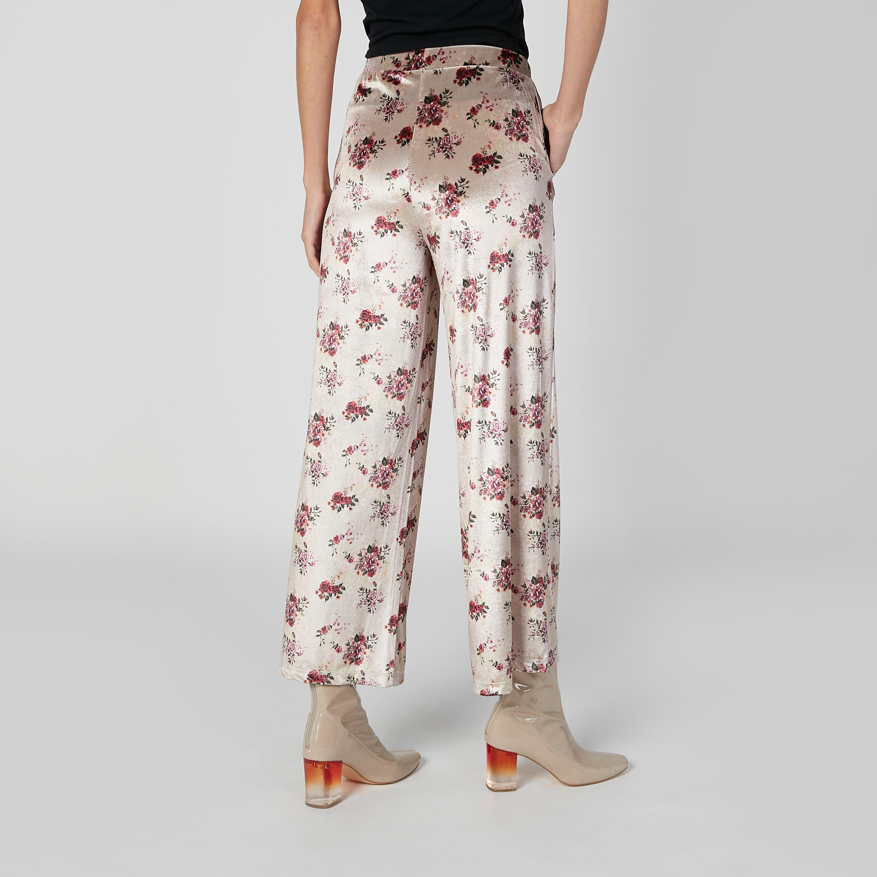 بنطال بالازو بطبعات بقصّة واسعة وخصر متوسط الارتفاع وجيوب-women-clothing-bottoms-trousers-image-3