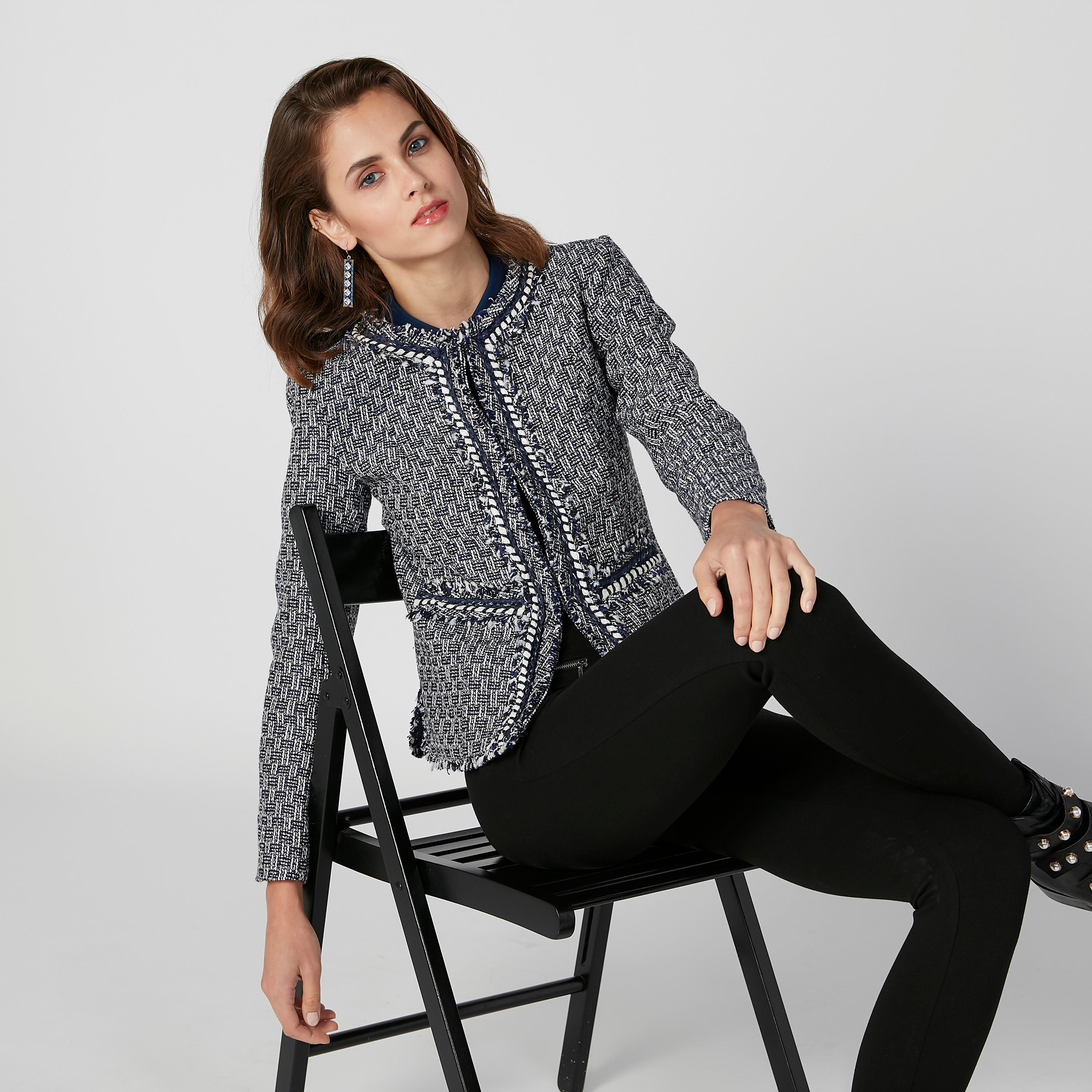 جاكيت بارز الملمس بأكمام طويلة وجيوب-women-winterwear-coatsandjackets-jackets-image-4