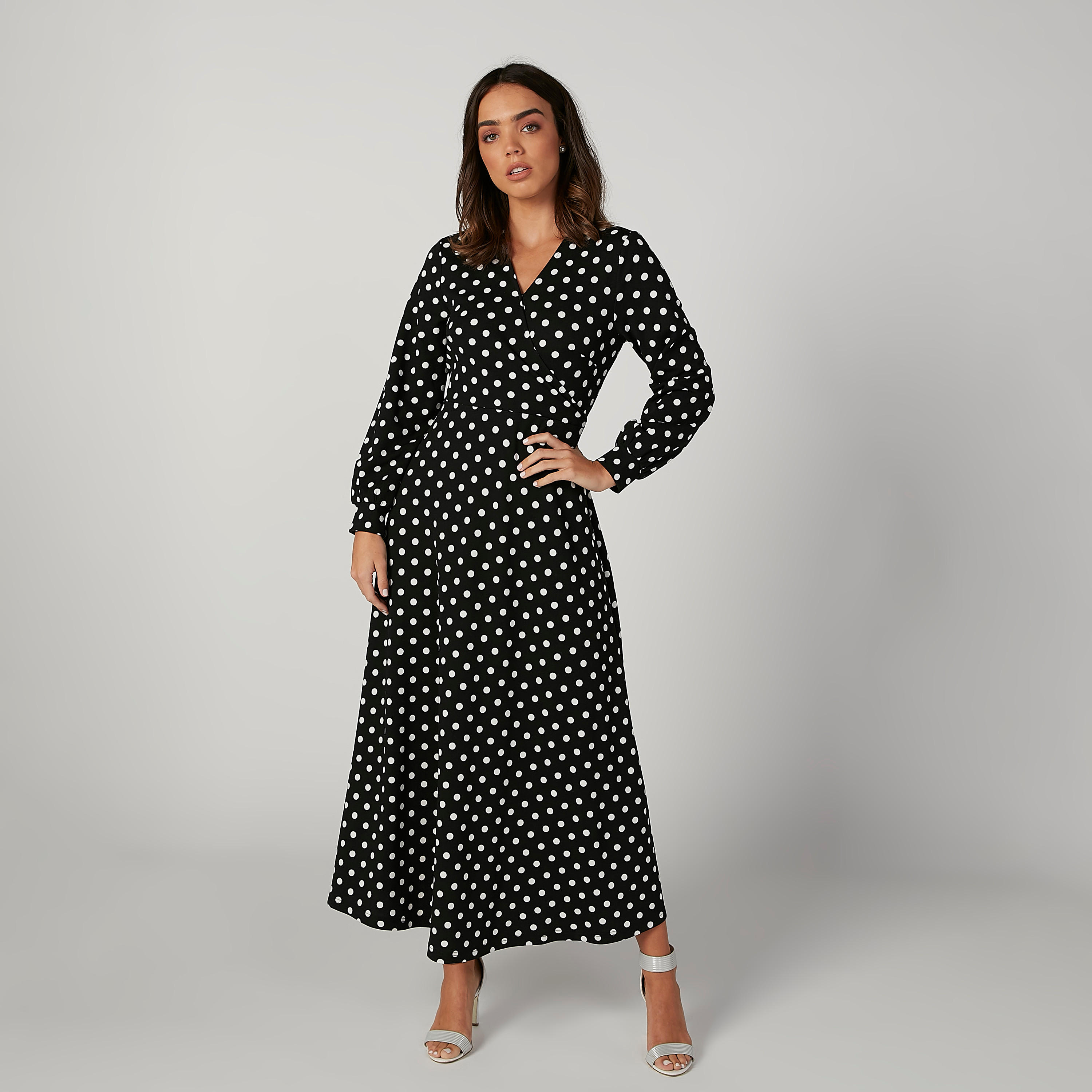 فستان مستدام طويل ملفوف بياقة V وطبعات منقّطة -women-clothing-dresses-image-1
