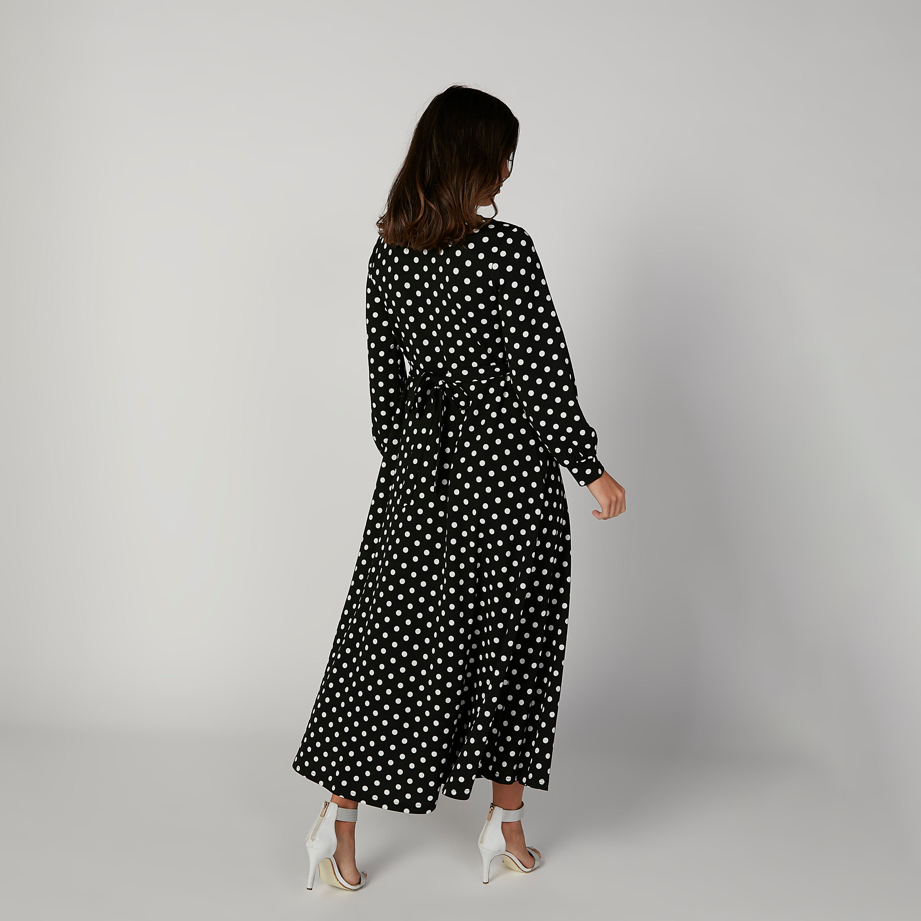 فستان مستدام طويل ملفوف بياقة V وطبعات منقّطة -women-clothing-dresses-image-2