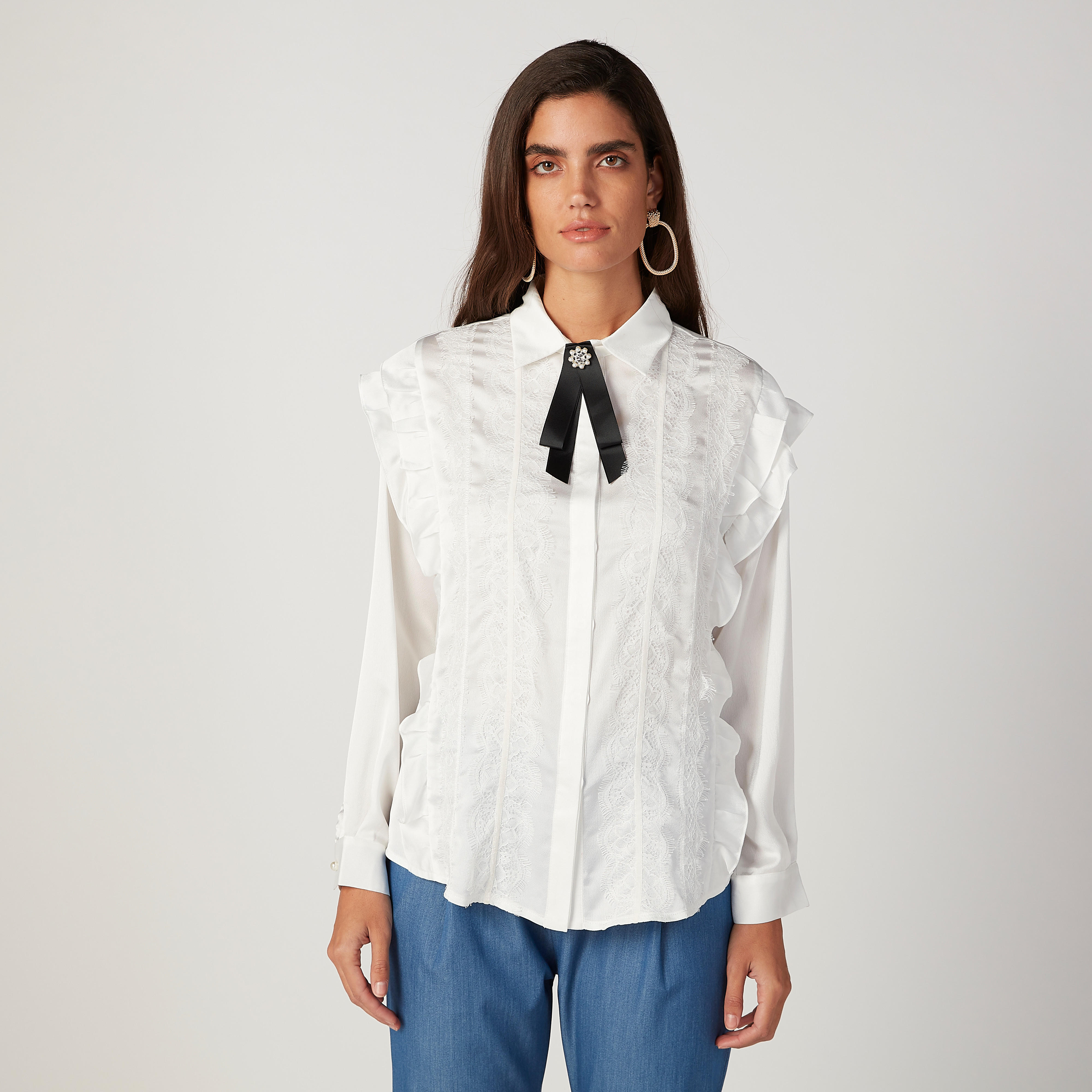 بلوزة مستدامة بارزة الملمس بأكمام طويلة وتفاصيل كشكش من خامات مستدامة-women-clothing-shirtsandblouses-shirts-image-1