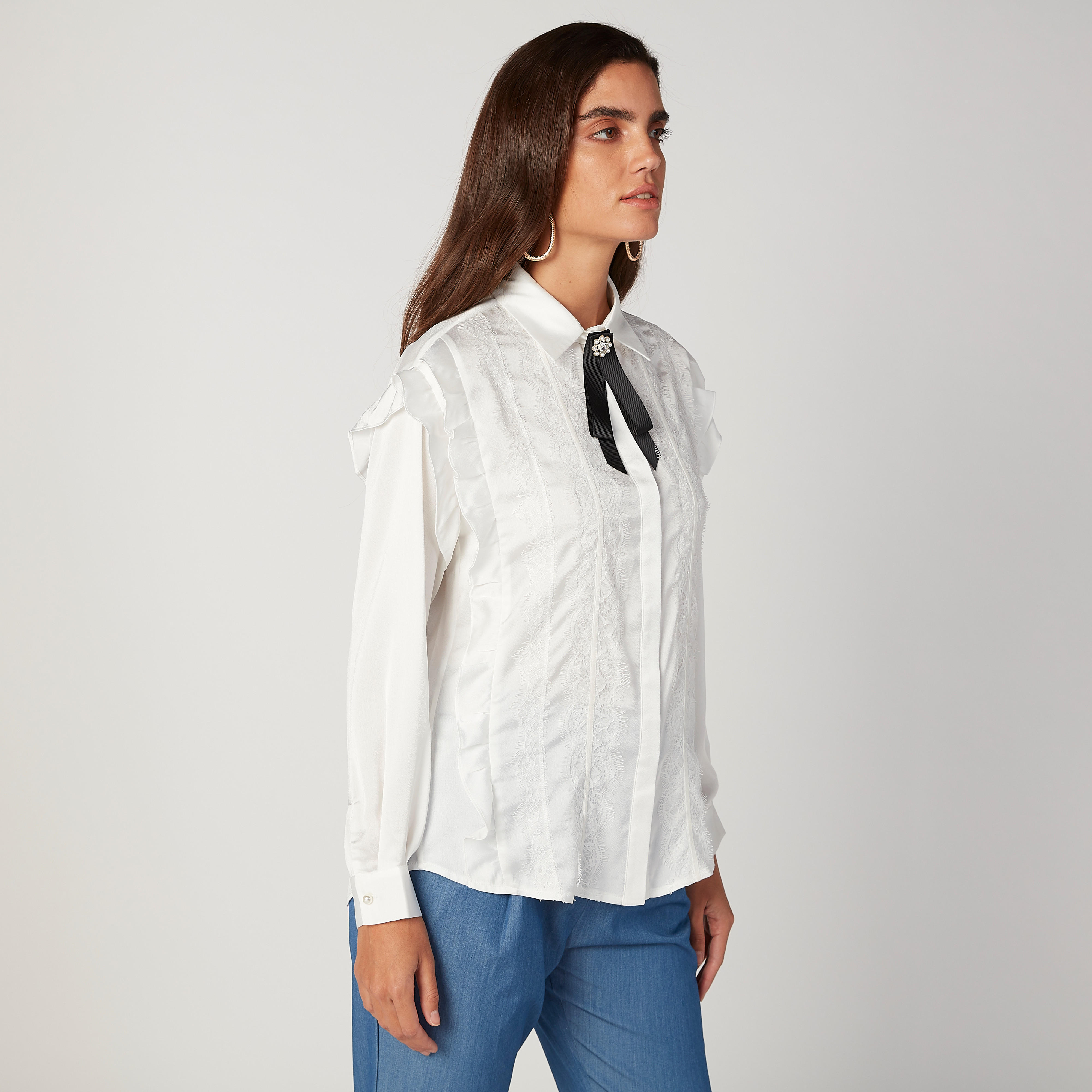 بلوزة مستدامة بارزة الملمس بأكمام طويلة وتفاصيل كشكش من خامات مستدامة-women-clothing-shirtsandblouses-shirts-image-5