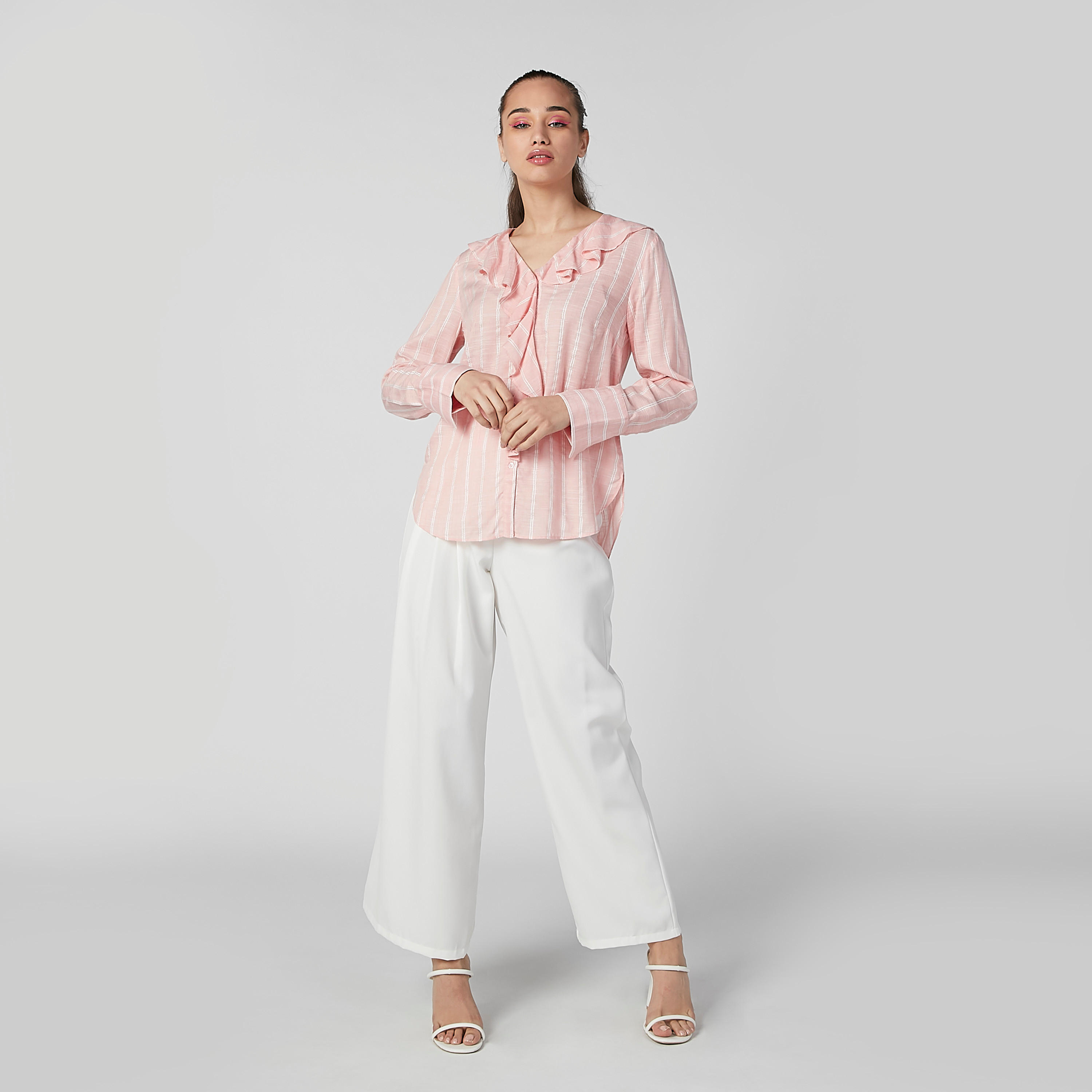 قميص مقلم بياقة V وأكمام طويلة-women-clothing-shirtsandblouses-shirts-image-2