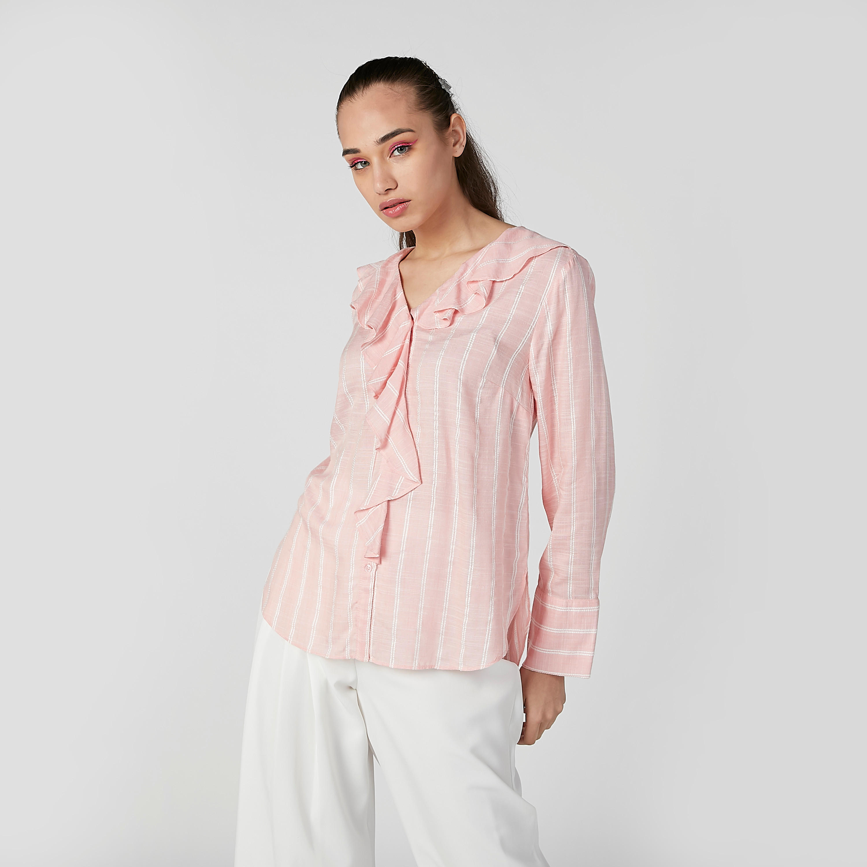 قميص مقلم بياقة V وأكمام طويلة-women-clothing-shirtsandblouses-shirts-image-6