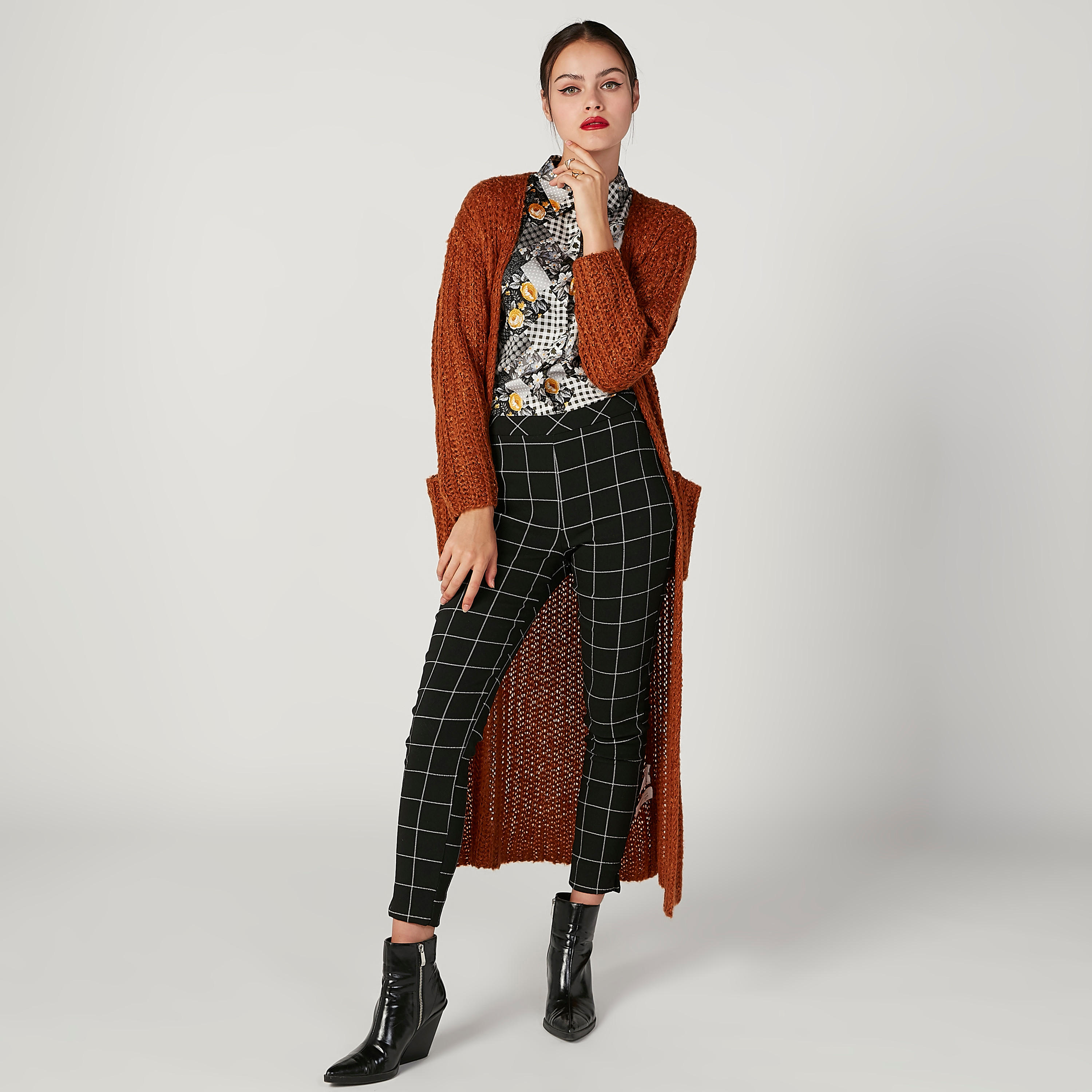 قميص بياقة عادية وأكمام طويلة وطبعات-women-clothing-shirtsandblouses-shirts-image-3