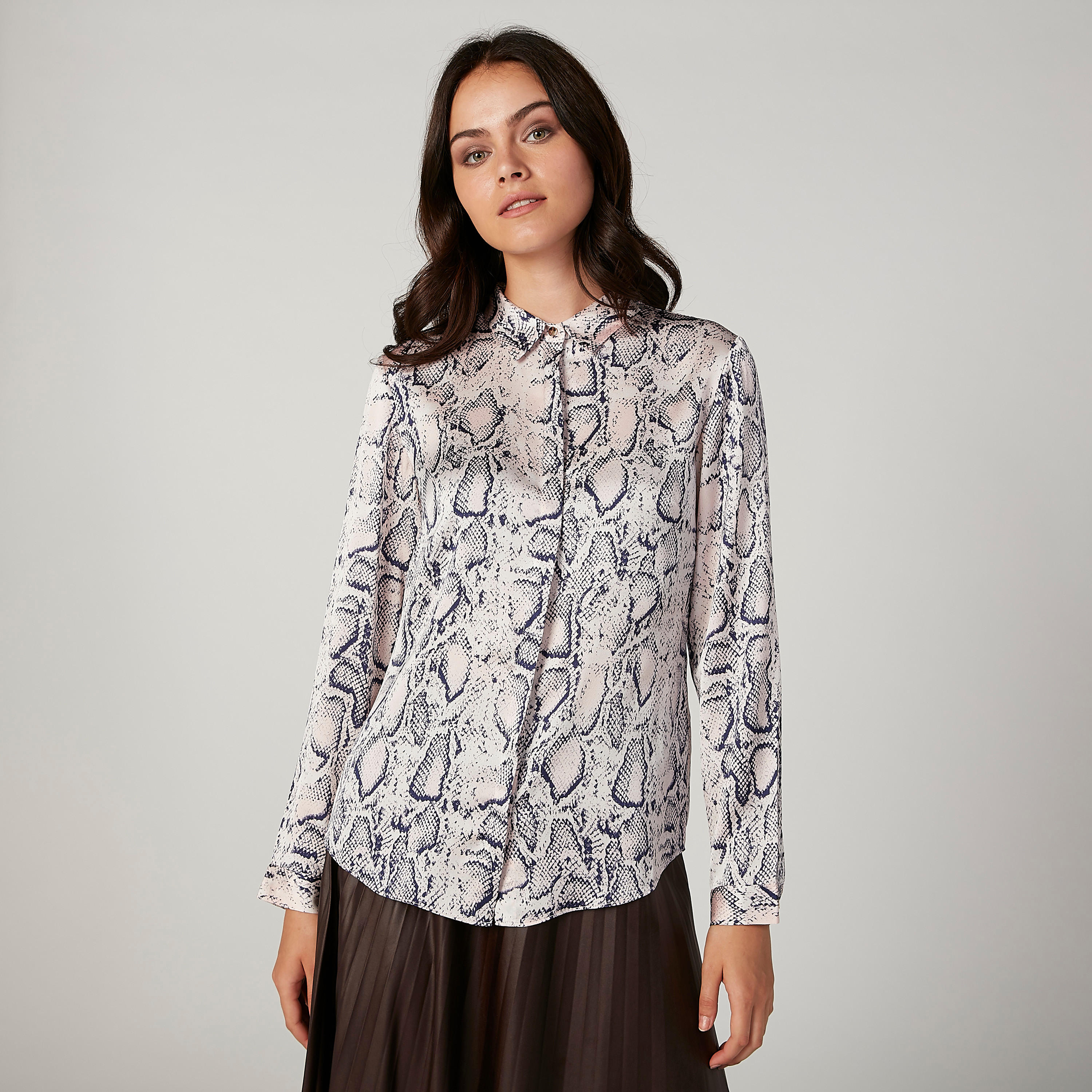قميص بأكمام طويلة وأزرار غير مرئية وطبعات حيوانات-women-clothing-shirtsandblouses-shirts-image-5