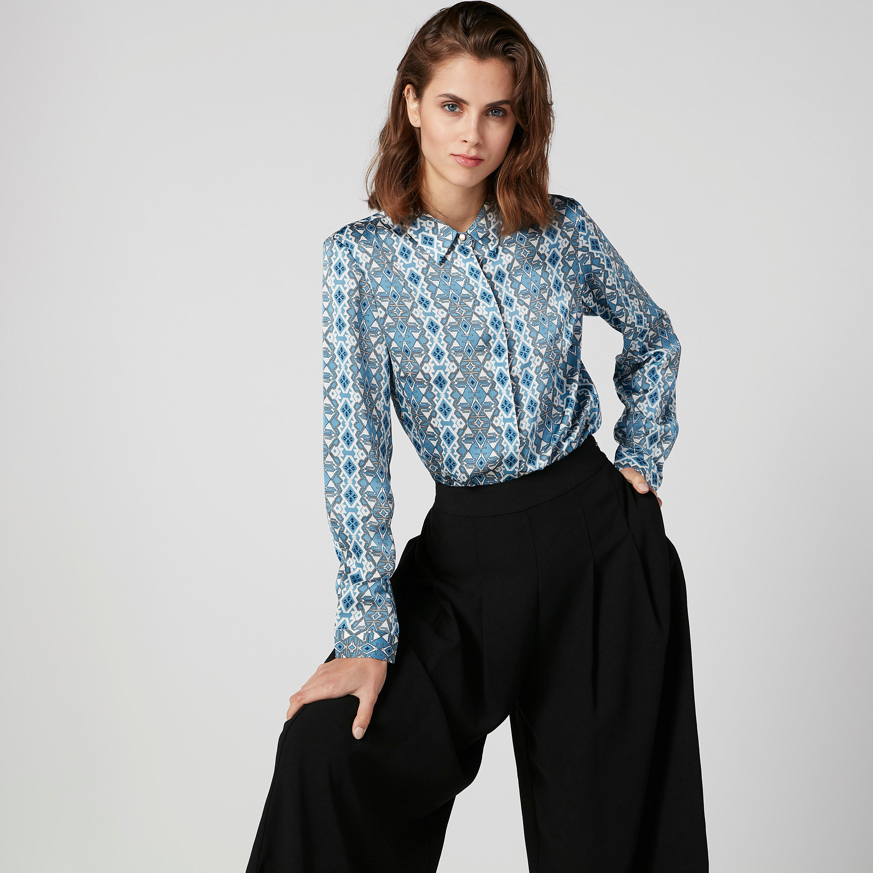 قميص بأكمام طويلة وأزرار مخفيّة وطبعات-women-clothing-shirtsandblouses-shirts-image-2