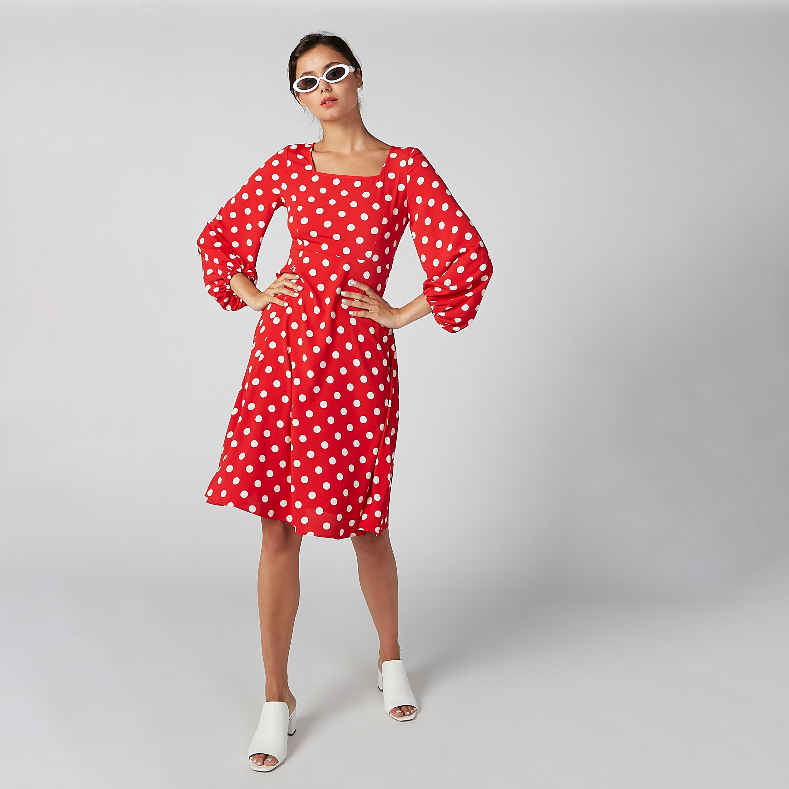فستان إيه لاين بياقة مربّعة وأكمام بأساور مطّاطية وطبعات منقّطة-women-clothing-dresses-image-1