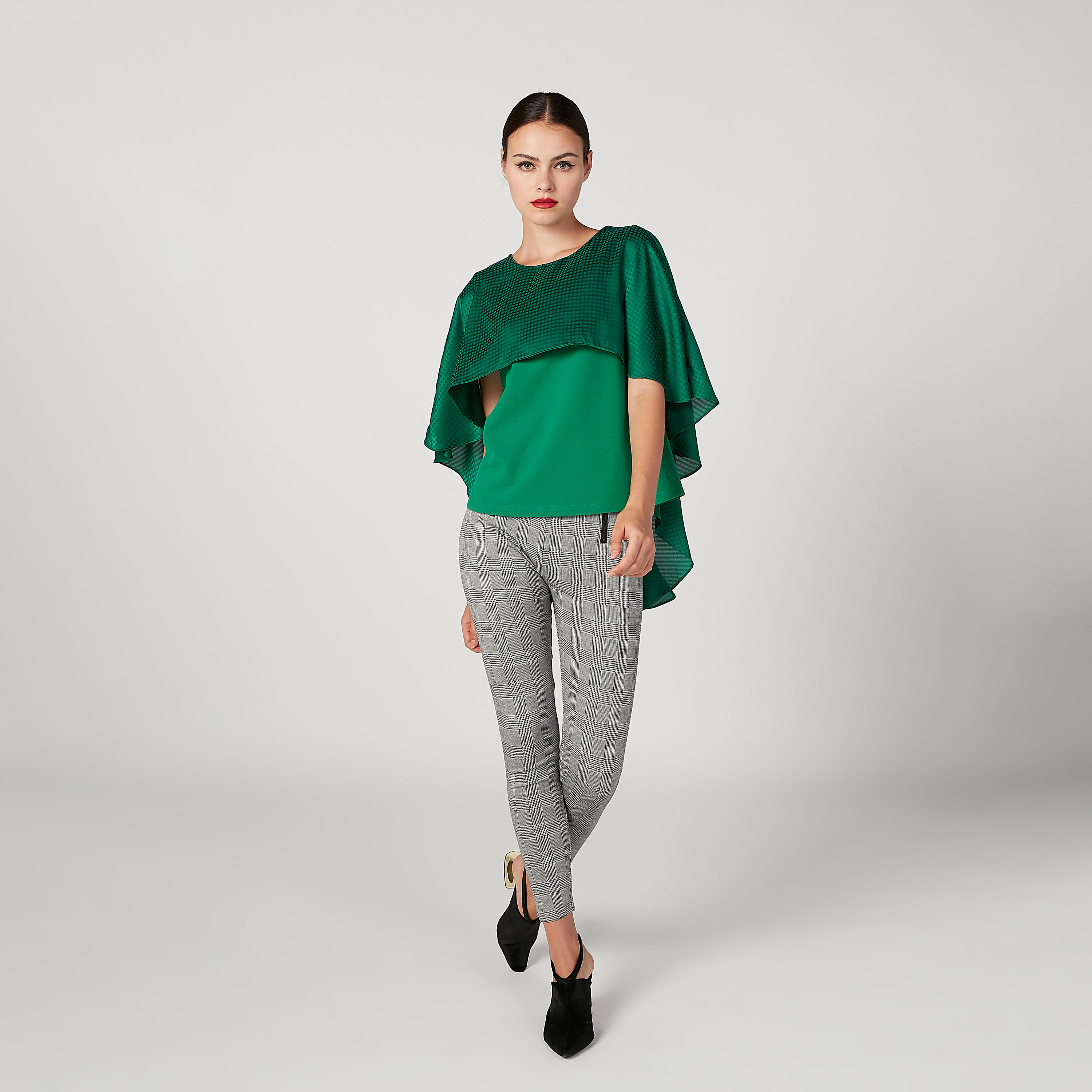 بلوزة بارزة الملمس بياقة عميقة وأكمام قصيرة-women-clothing-shirtsandblouses-blouses-image-4