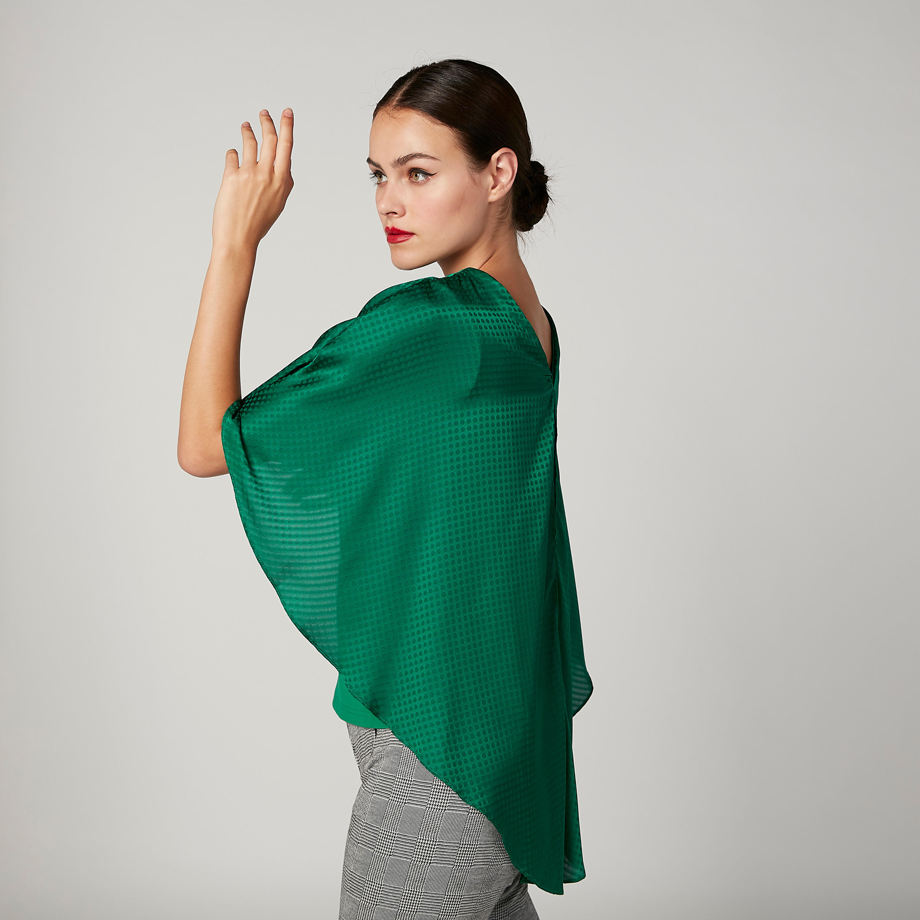 بلوزة بارزة الملمس بياقة عميقة وأكمام قصيرة-women-clothing-shirtsandblouses-blouses-image-1