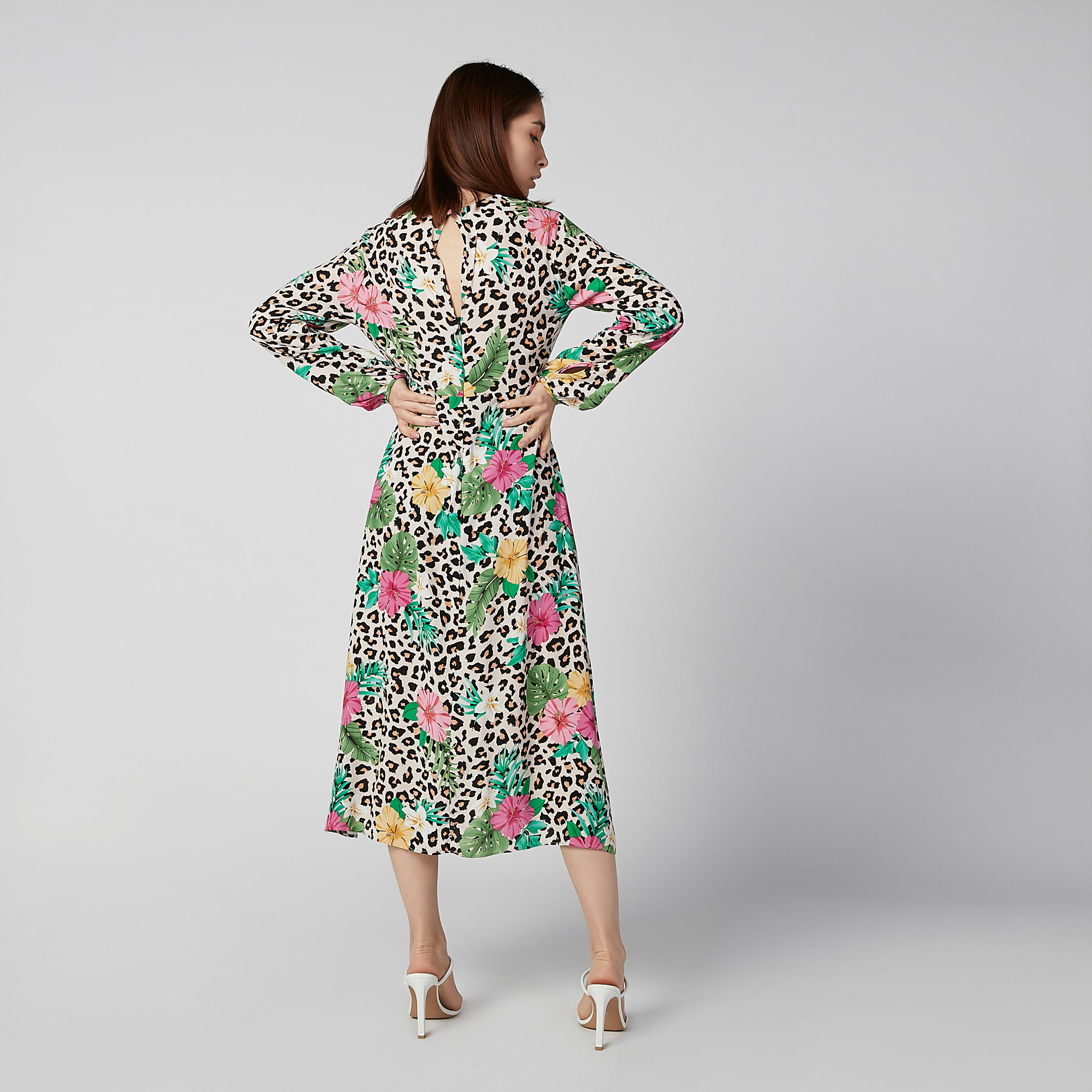 فستان مستدام ميدي إيه لاين بأكمام بيشوب وطبعات-women-clothing-dresses-image-5