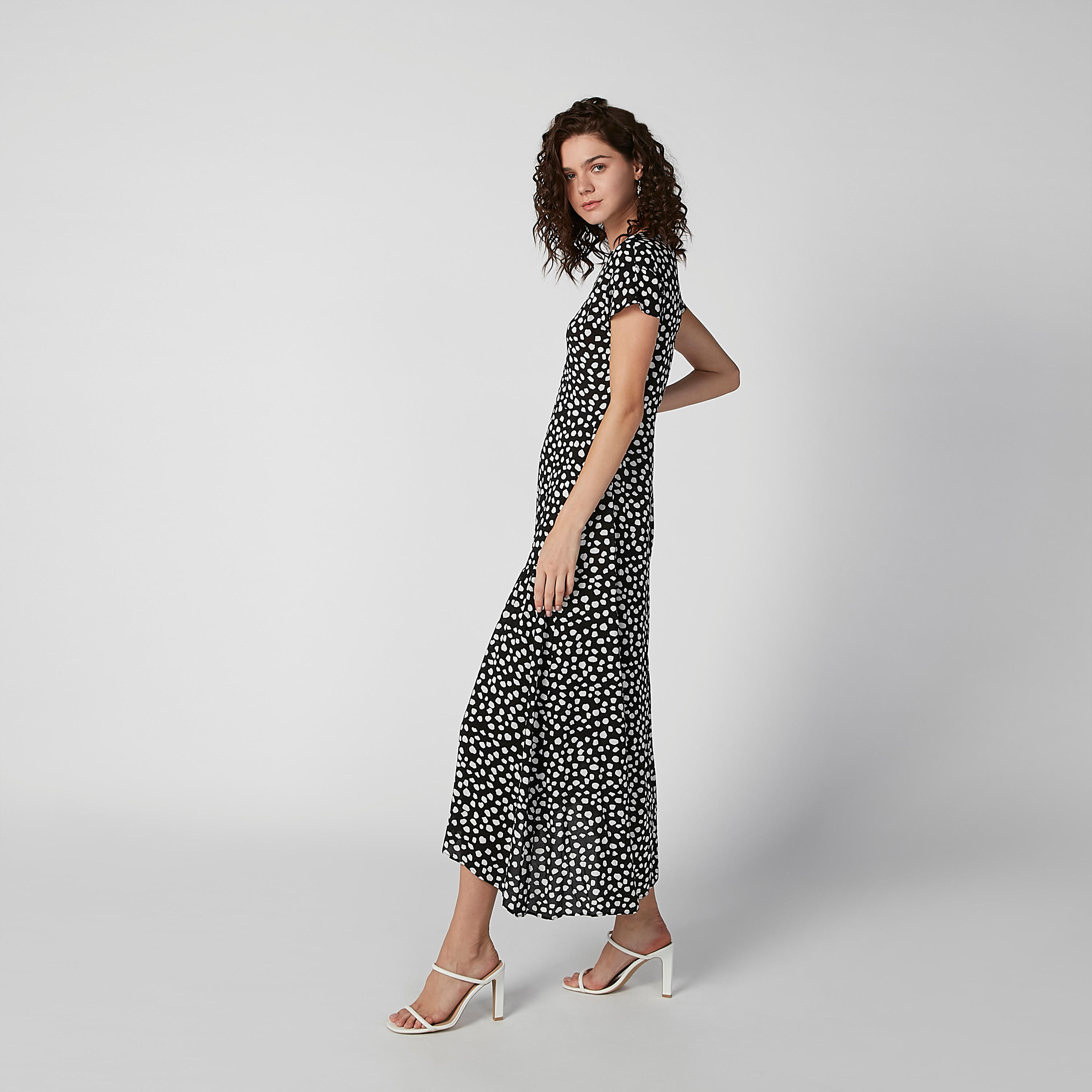 فستان ماكسي إيه لاين بياقة V وأكمام كاب وطبعات-women-clothing-dresses-image-3