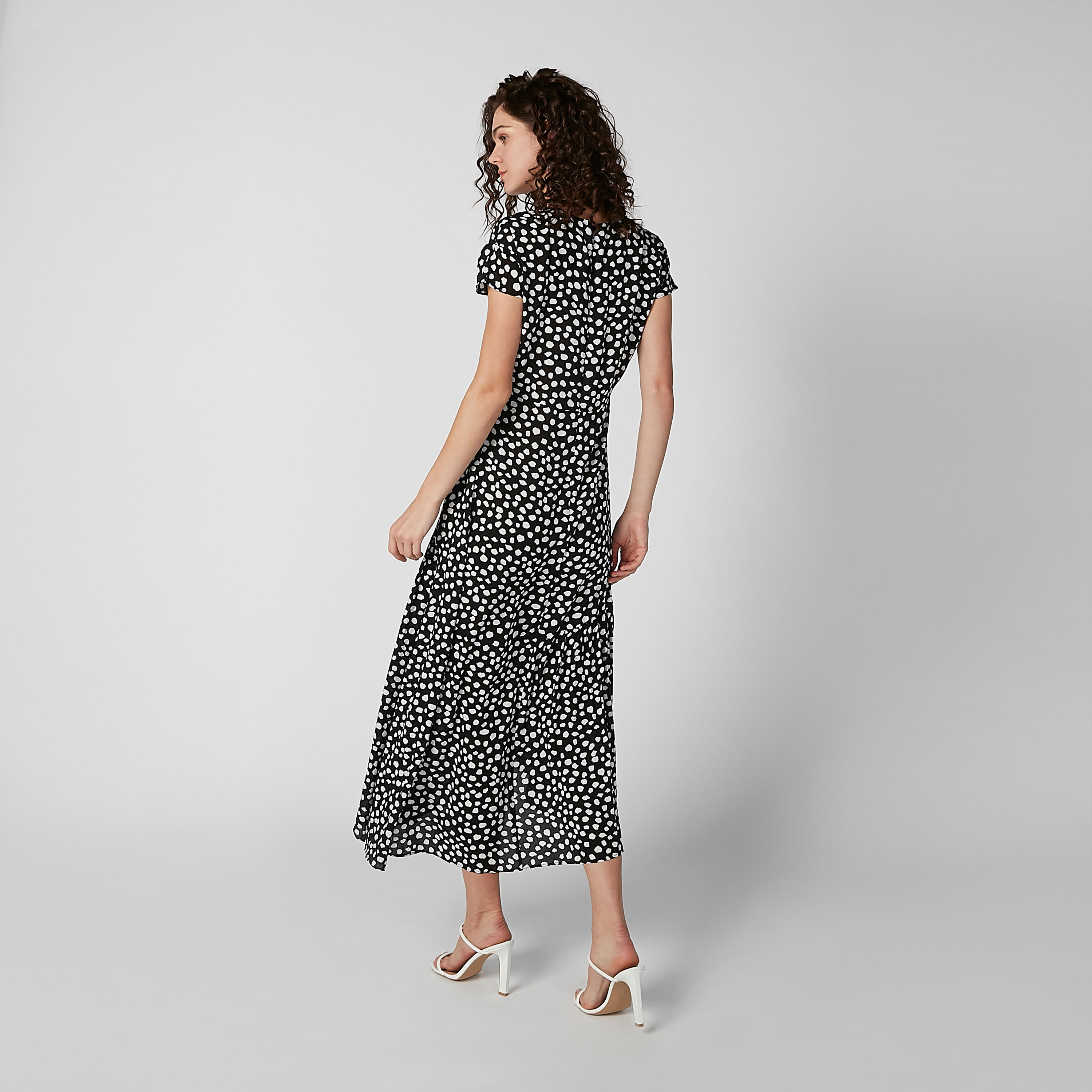فستان ماكسي إيه لاين بياقة V وأكمام كاب وطبعات-women-clothing-dresses-image-4