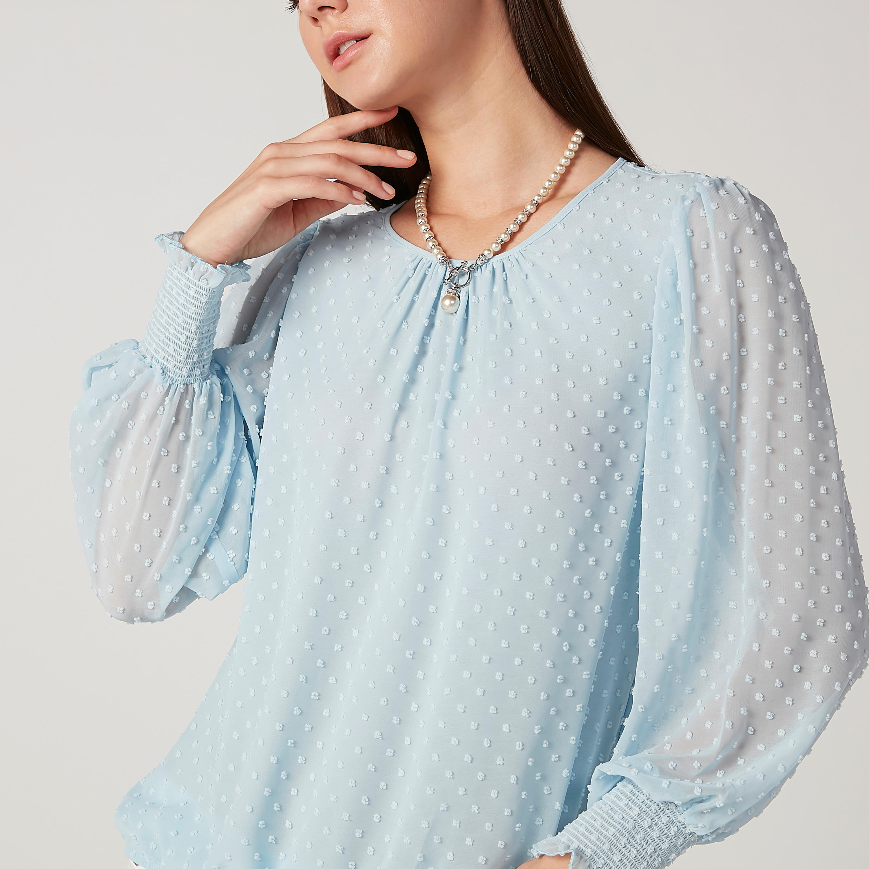 بلوزة بارزة الملمس بياقة مستديرة وأكمام بيشوب-women-clothing-shirtsandblouses-blouses-image-2
