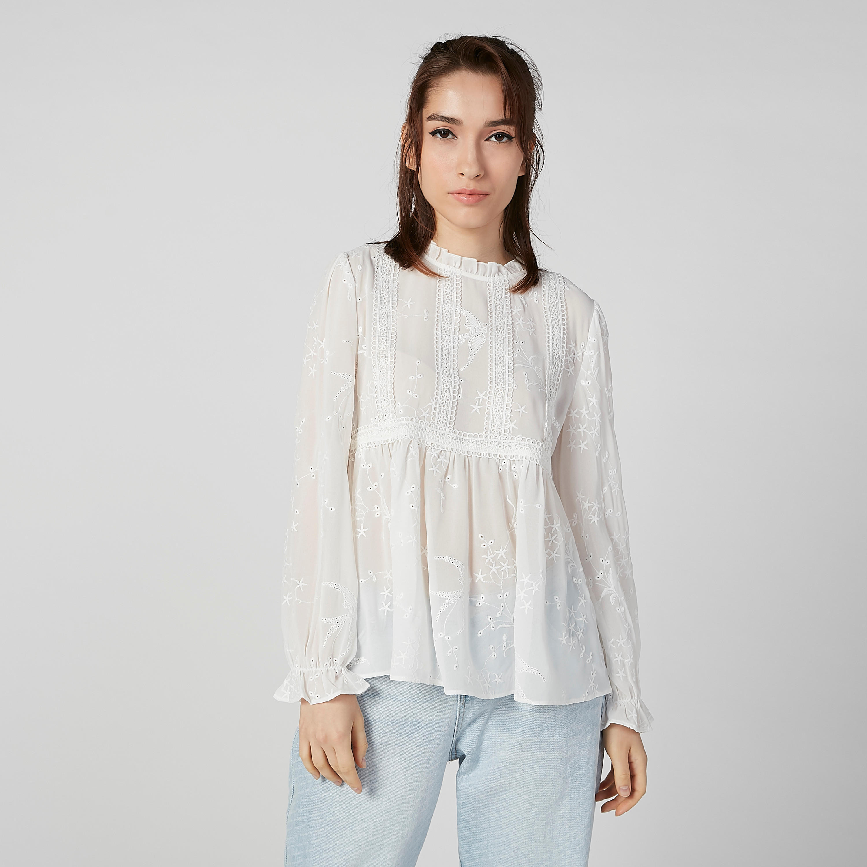 بلوزة مستدامة شيفلي بياقة عالية وأكمام واسعة-women-clothing-shirtsandblouses-blouses-image-2