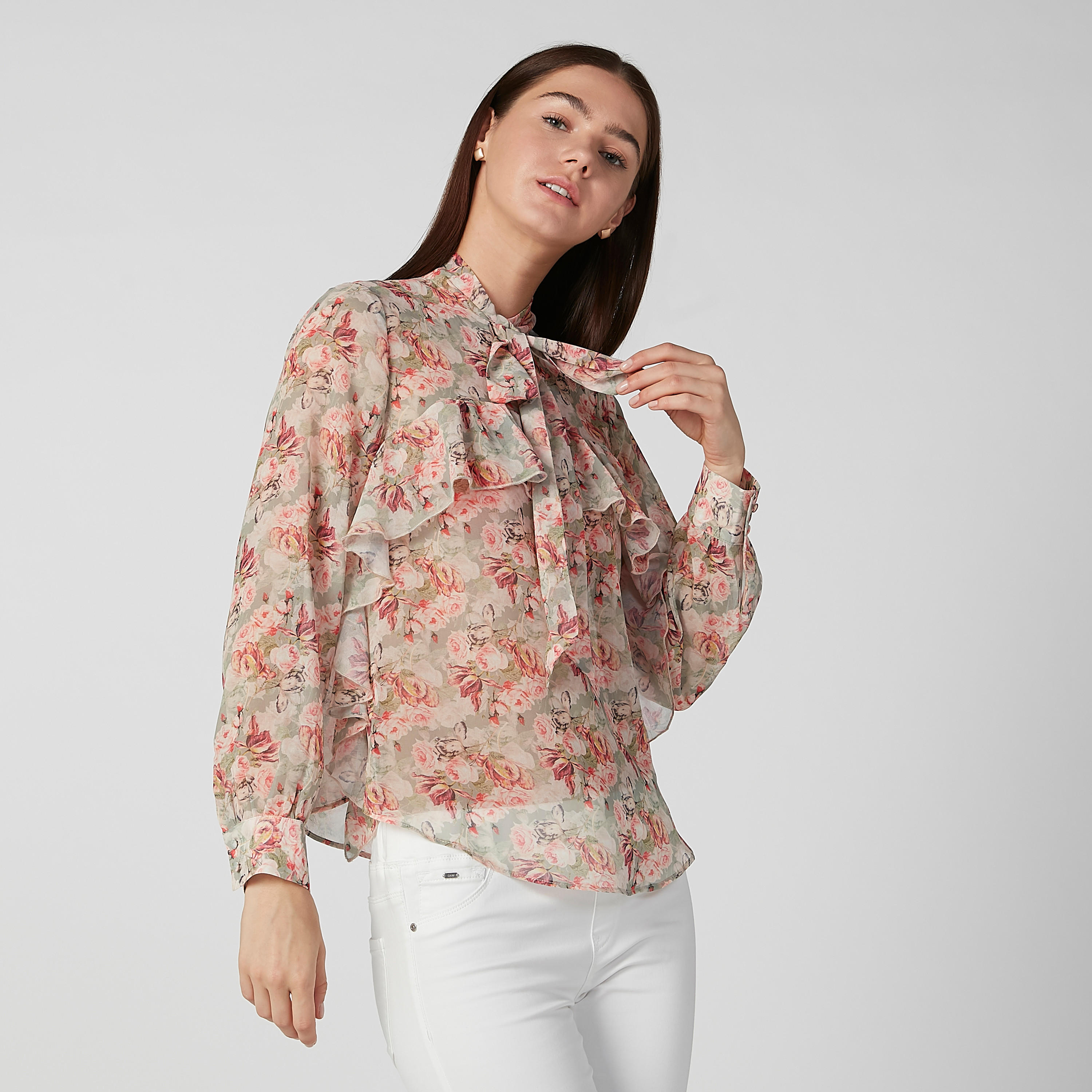 بلوزة مستدامة بأكمام طويلة وطبعات زهرية وربطة عنق -women-clothing-shirtsandblouses-blouses-image-2