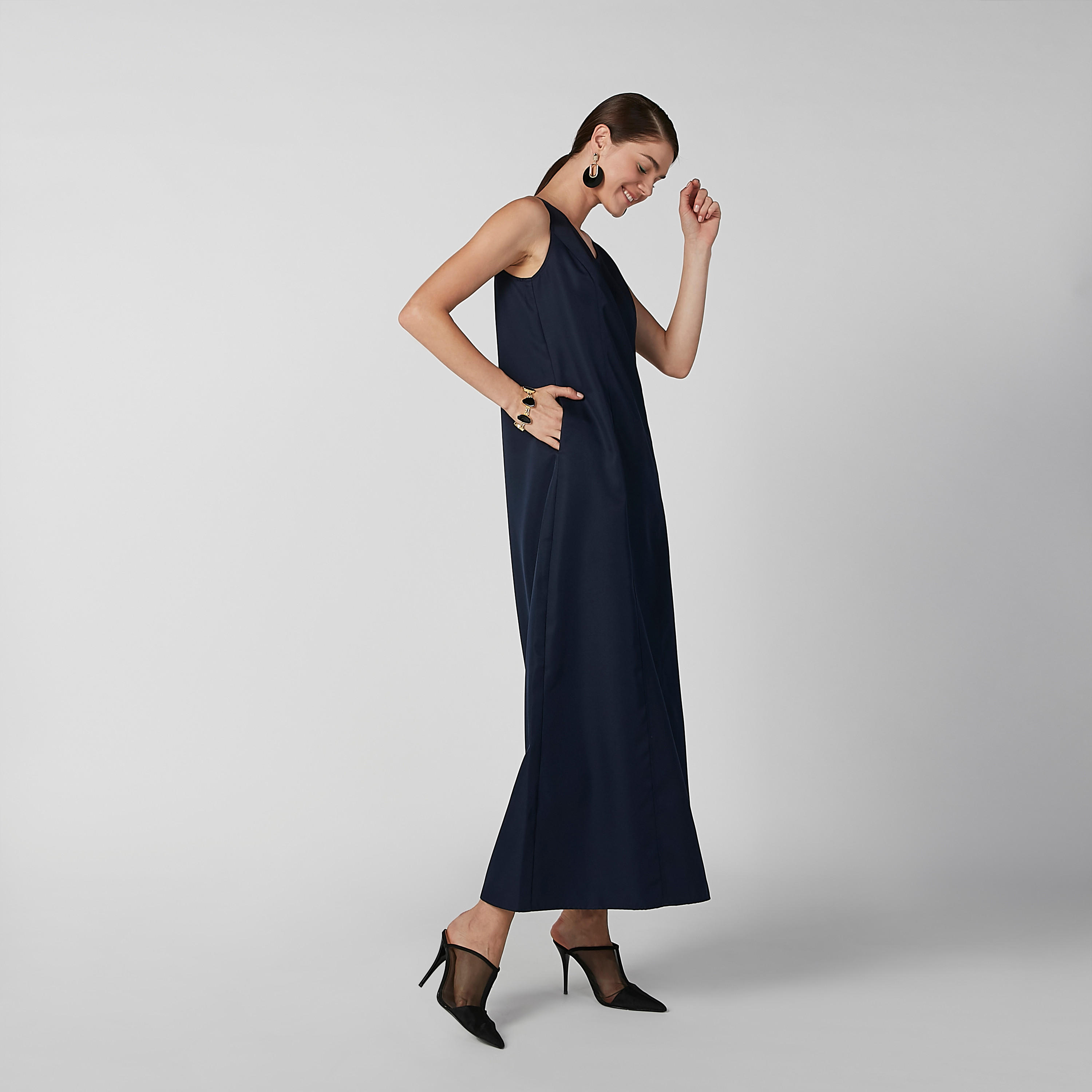فستان ماكسي إيه لاين سادة دون أكمام بجيوب-women-clothing-dresses-image-4