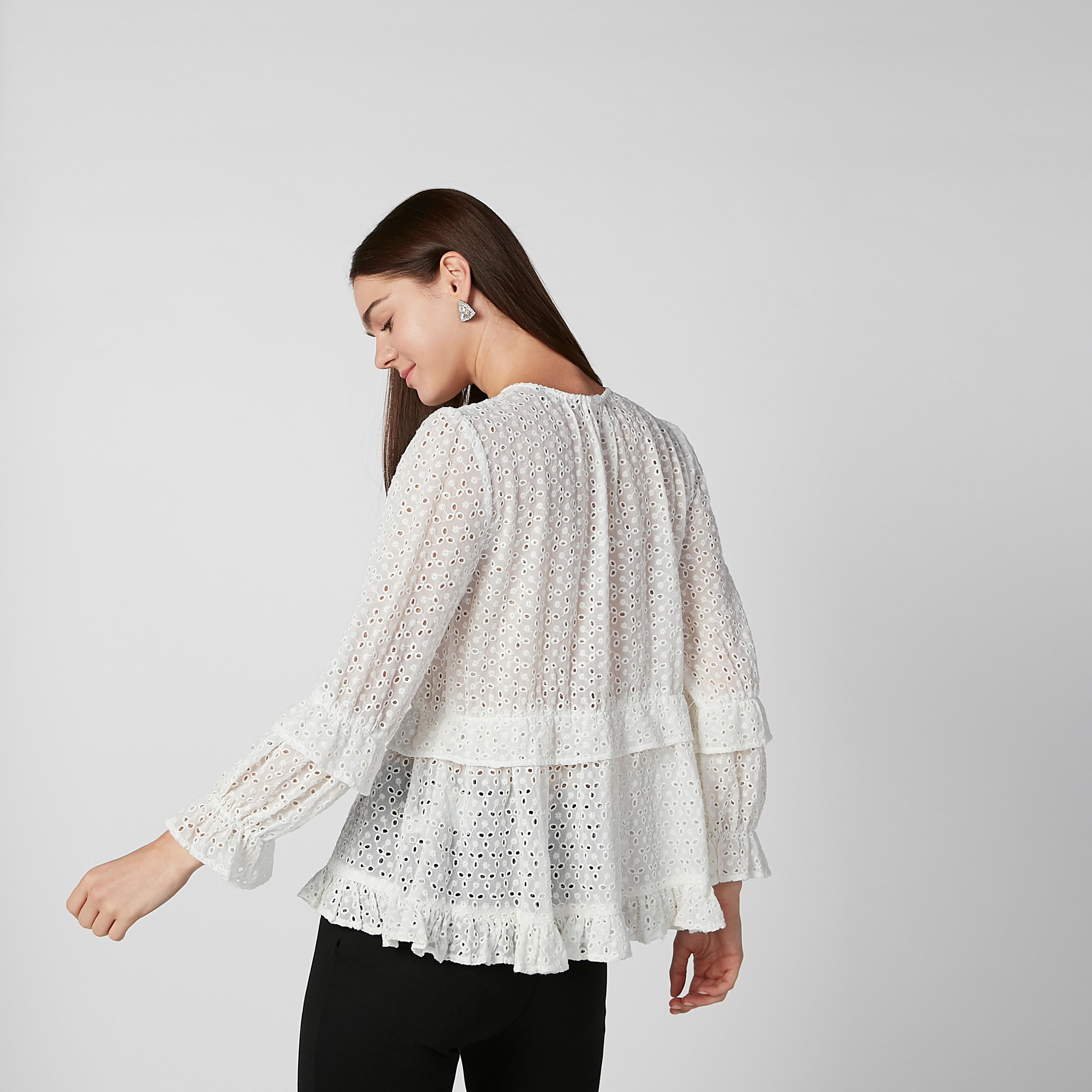 بلوزة مستدامة شيفلي بياقة قارب وأكمام واسعة -women-clothing-shirtsandblouses-blouses-image-1