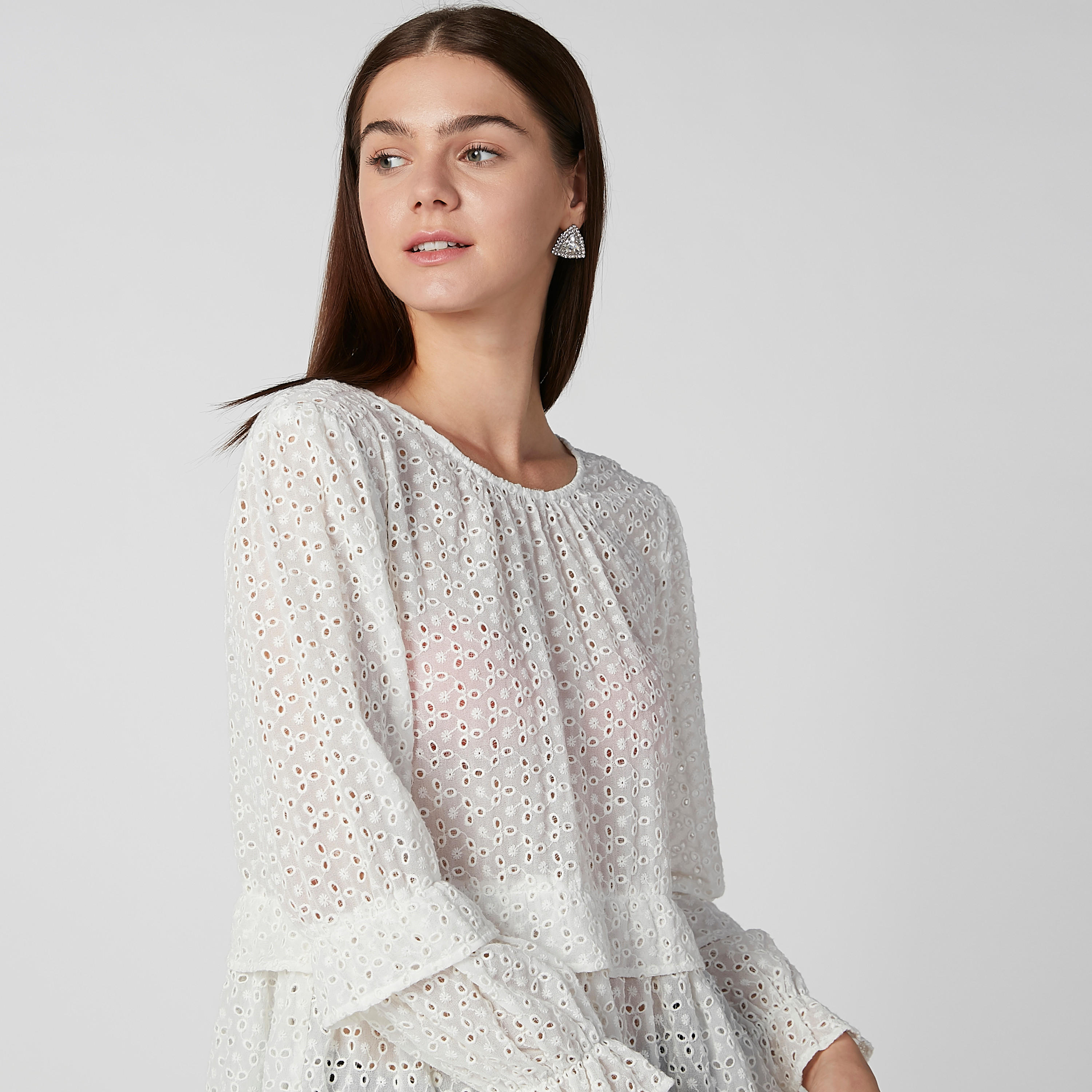 بلوزة مستدامة شيفلي بياقة قارب وأكمام واسعة -women-clothing-shirtsandblouses-blouses-image-3
