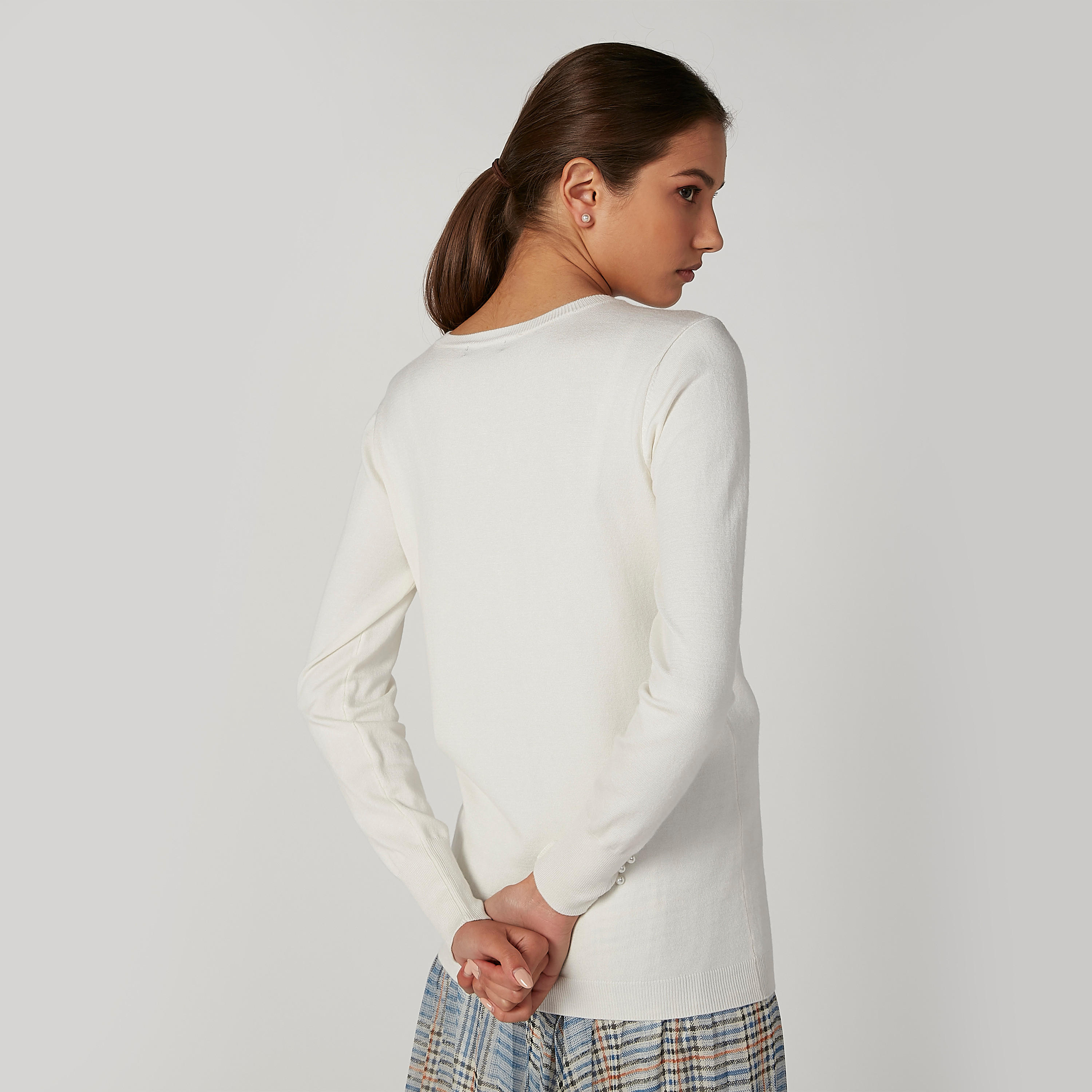 كارديجان بارز الملمس بأكمام طويلة وأزرار-women-winterwear-cardigansandjumpers-cardigans-image-3