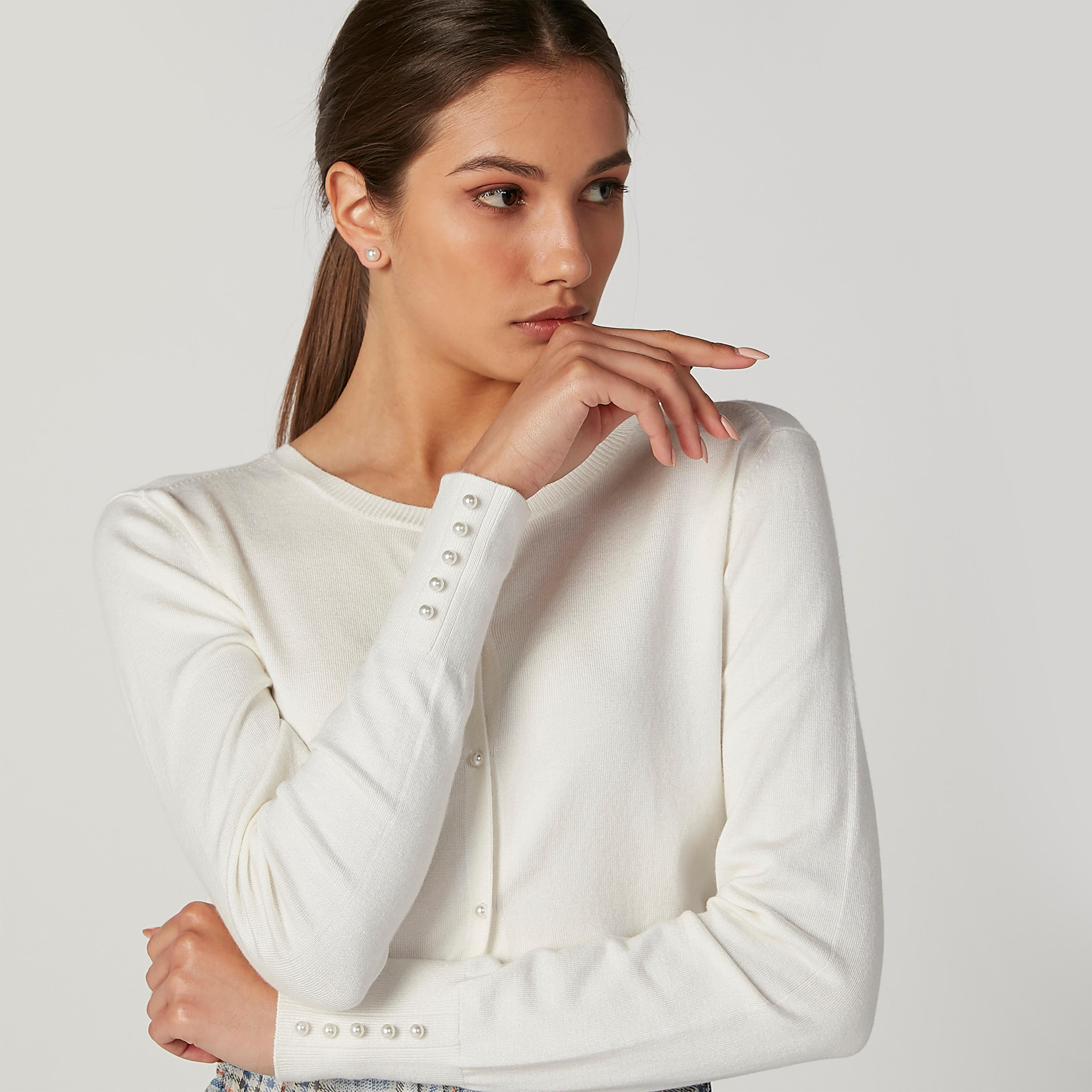 كارديجان بارز الملمس بأكمام طويلة وأزرار-women-winterwear-cardigansandjumpers-cardigans-image-1