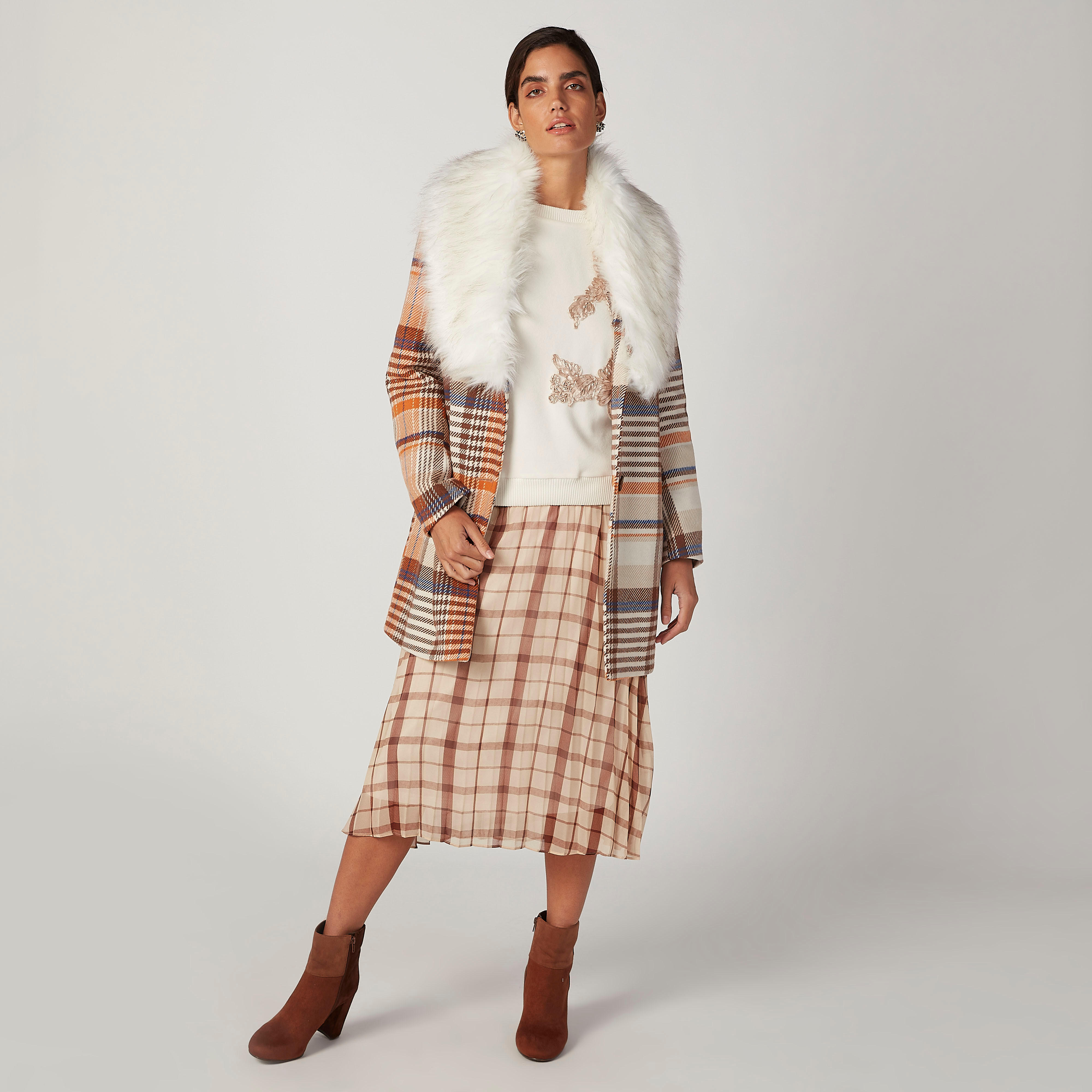 سويت شيرت مستدام مزيّن بياقة مستديرة وأكمام طويلة -women-winterwear-hoodiesandsweatshirts-sweatshirts-image-2