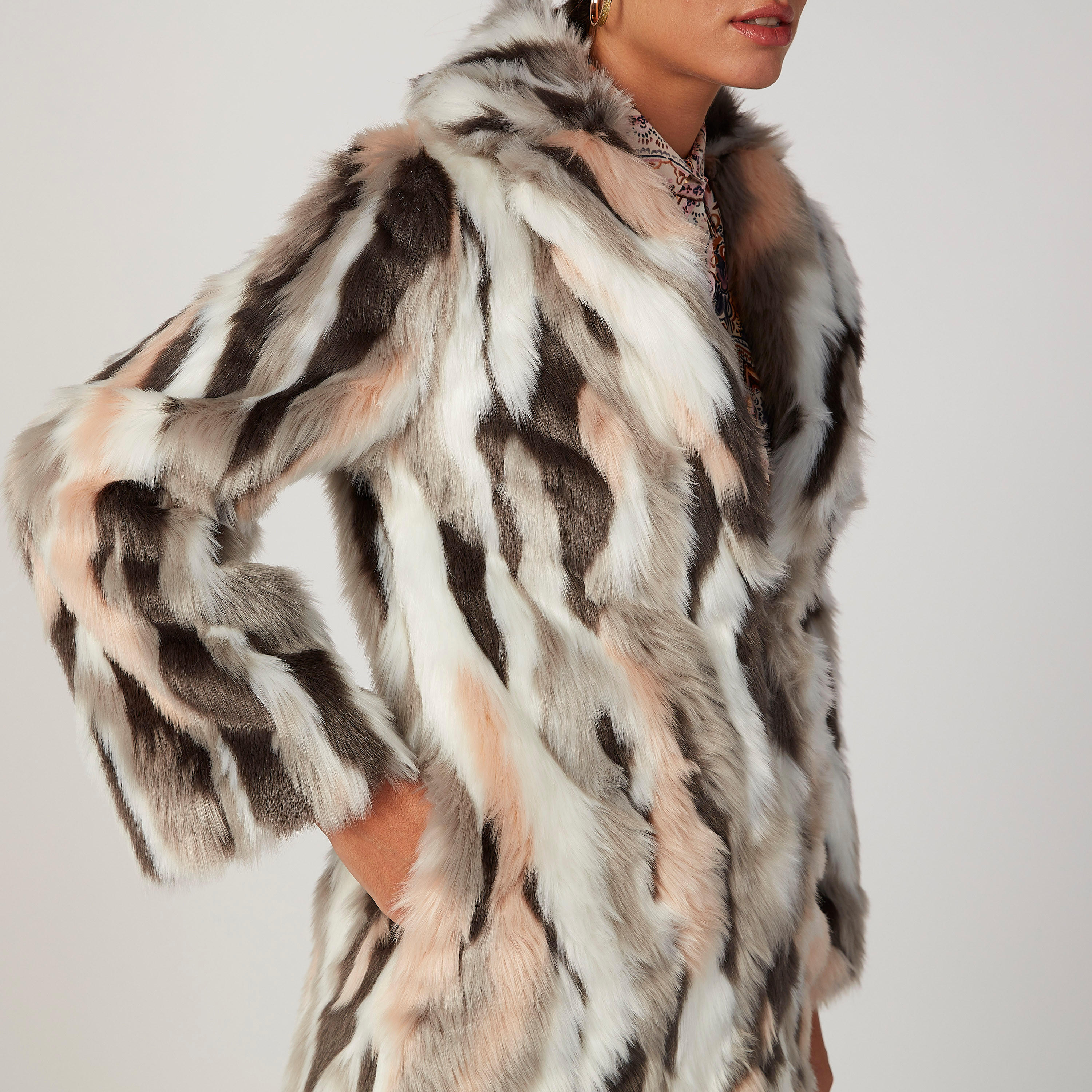 معطف طويل بارز الملمس بأكمام طويلة-women-clothing-coatsandjackets-coats-image-3
